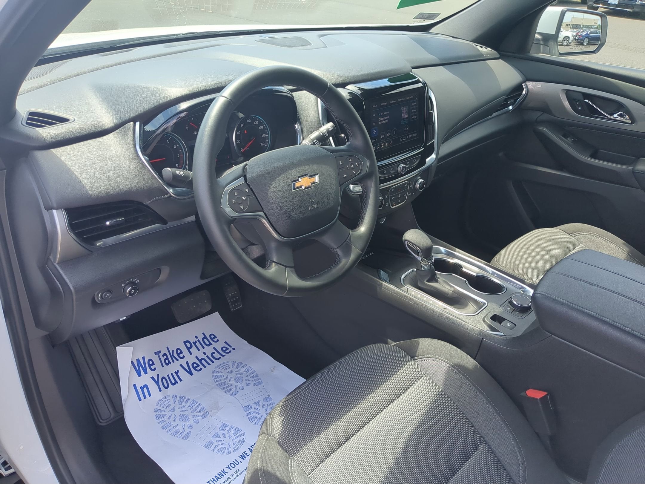 2023 Chevrolet Traverse LT Cloth
