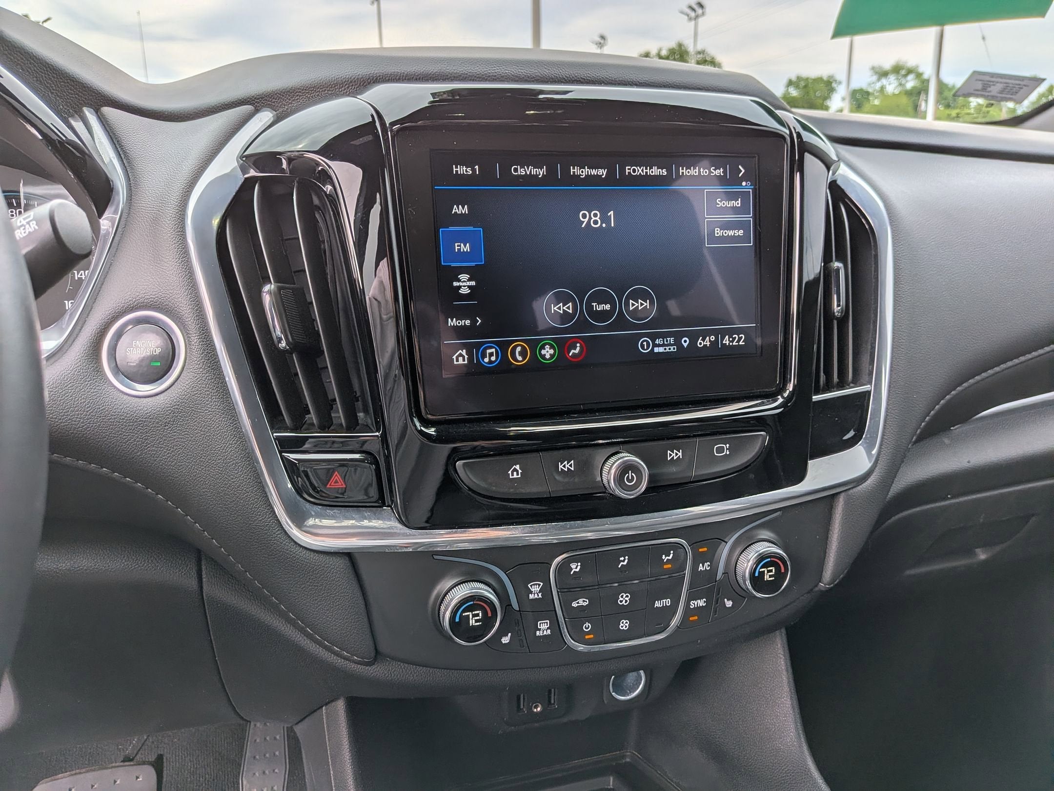 2023 Chevrolet Traverse LT Cloth
