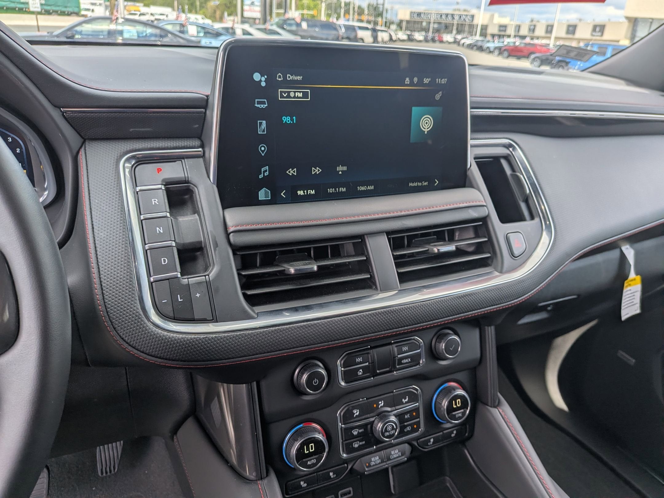 2024 Chevrolet Suburban RST