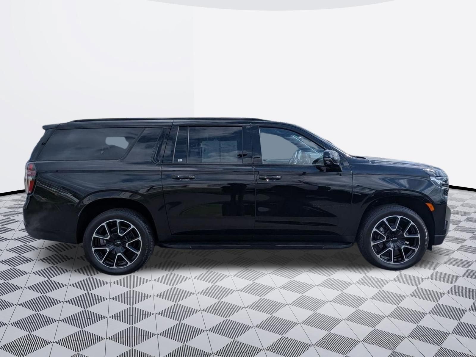 2024 Chevrolet Suburban RST
