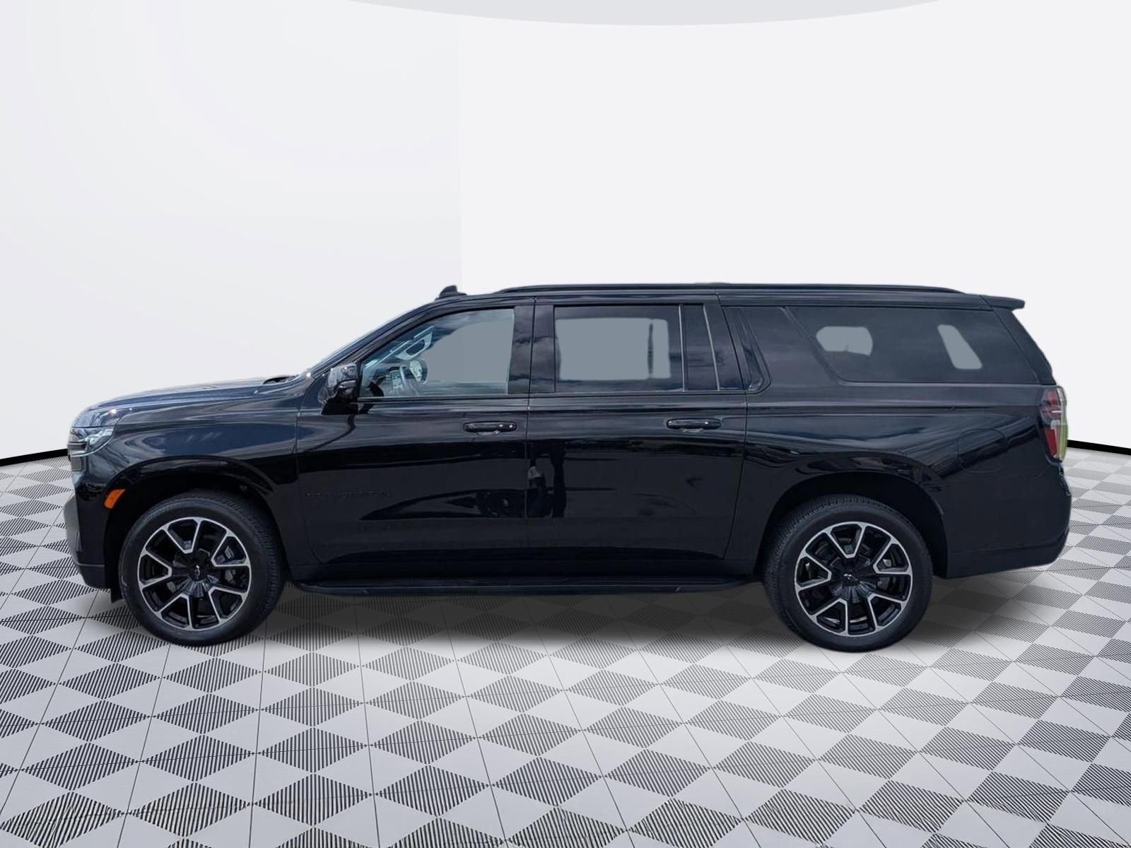 2024 Chevrolet Suburban RST