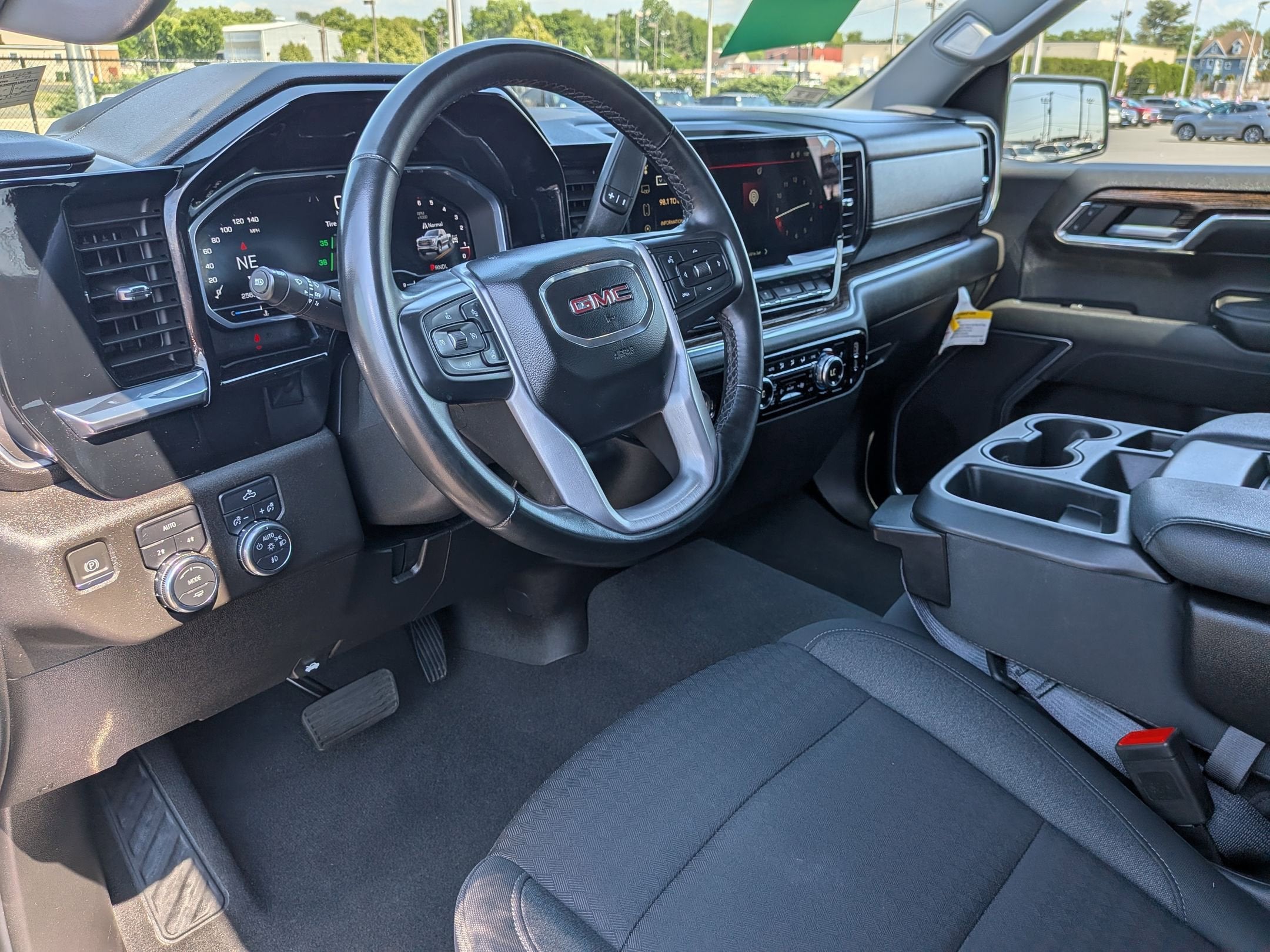 2024 GMC Sierra 1500 Elevation
