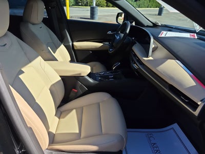 2024 Cadillac XT4 Luxury