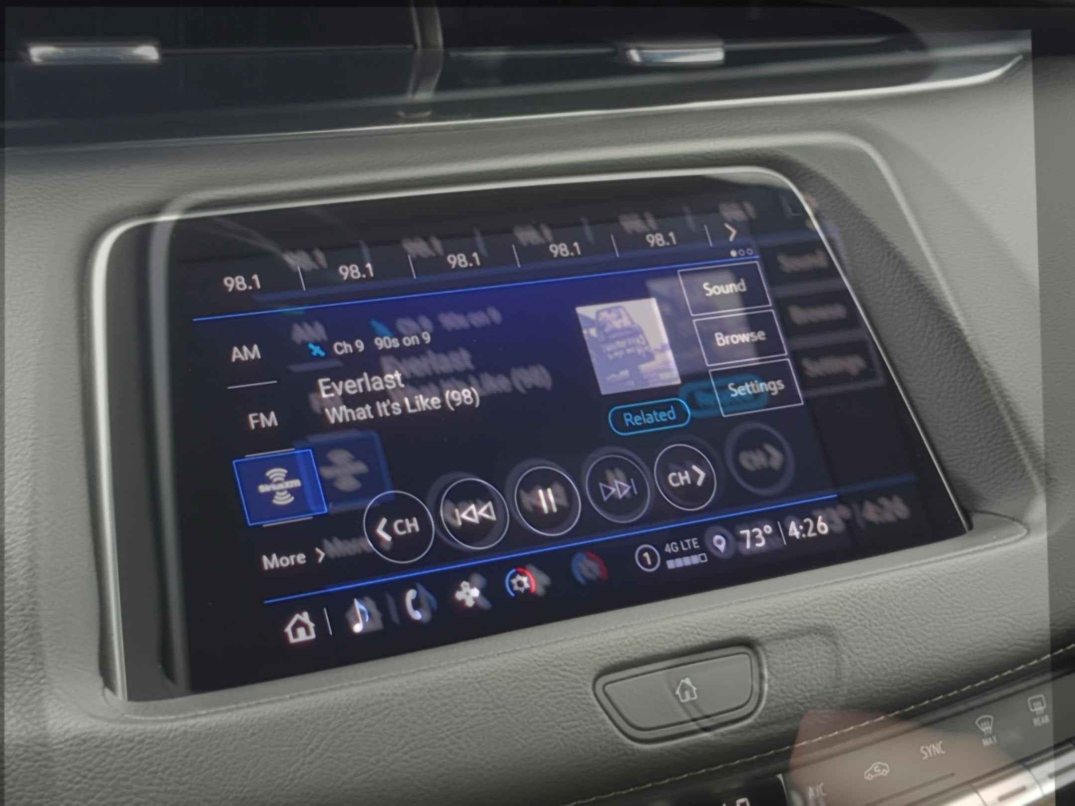 2022 Cadillac XT4 Luxury