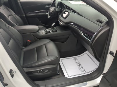 2022 Cadillac XT4 Luxury