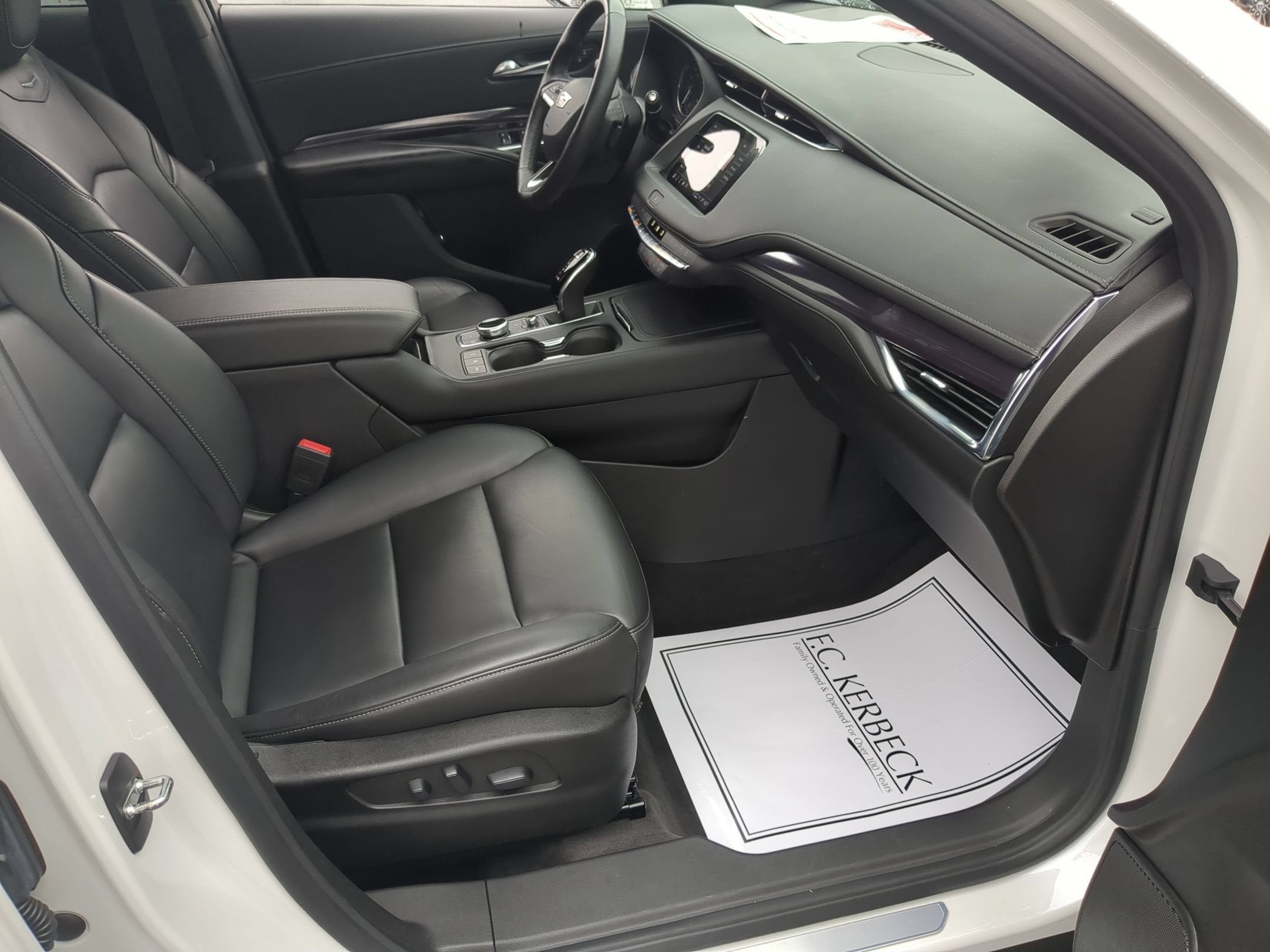 2022 Cadillac XT4 Luxury