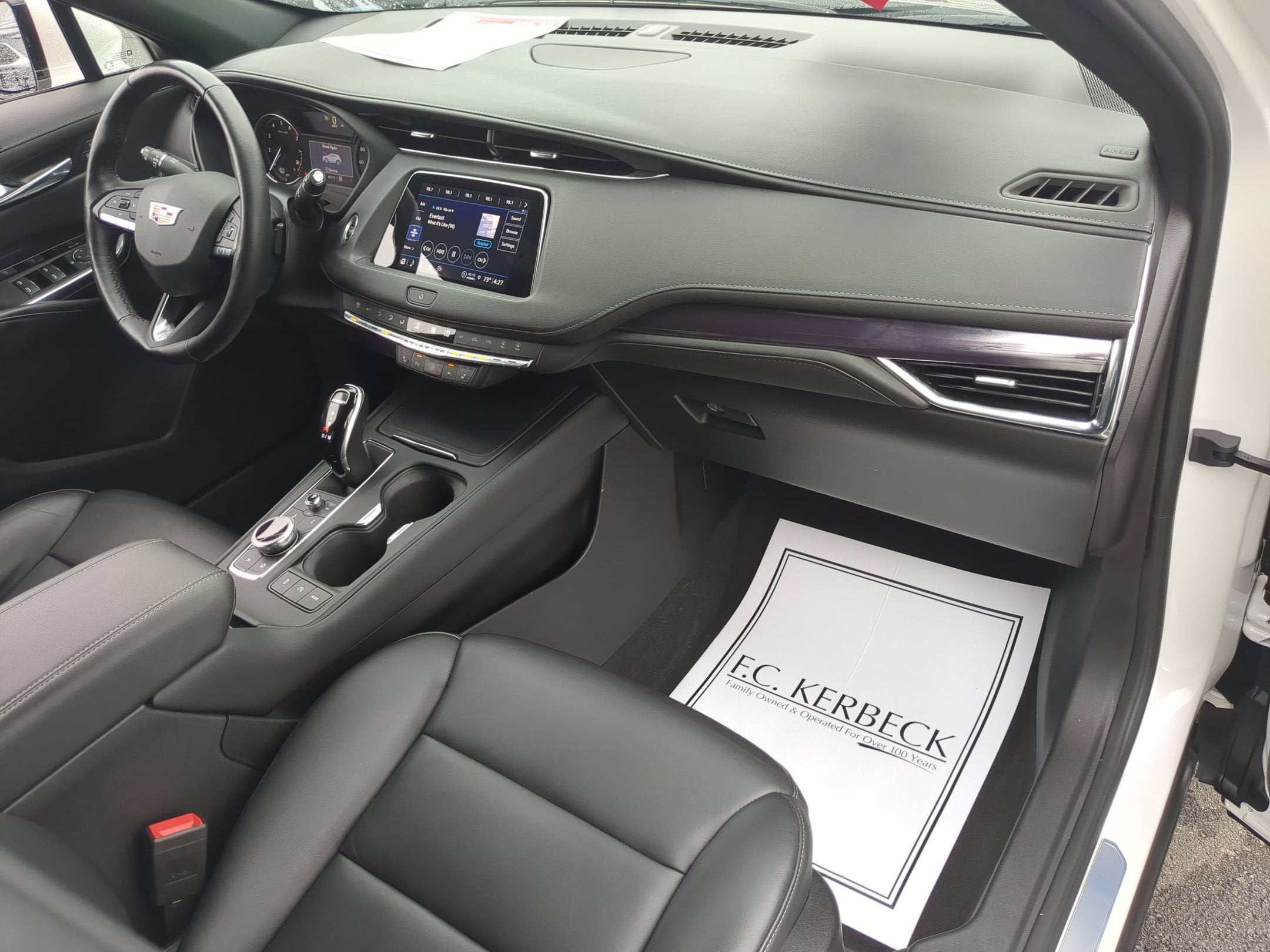 2022 Cadillac XT4 Luxury