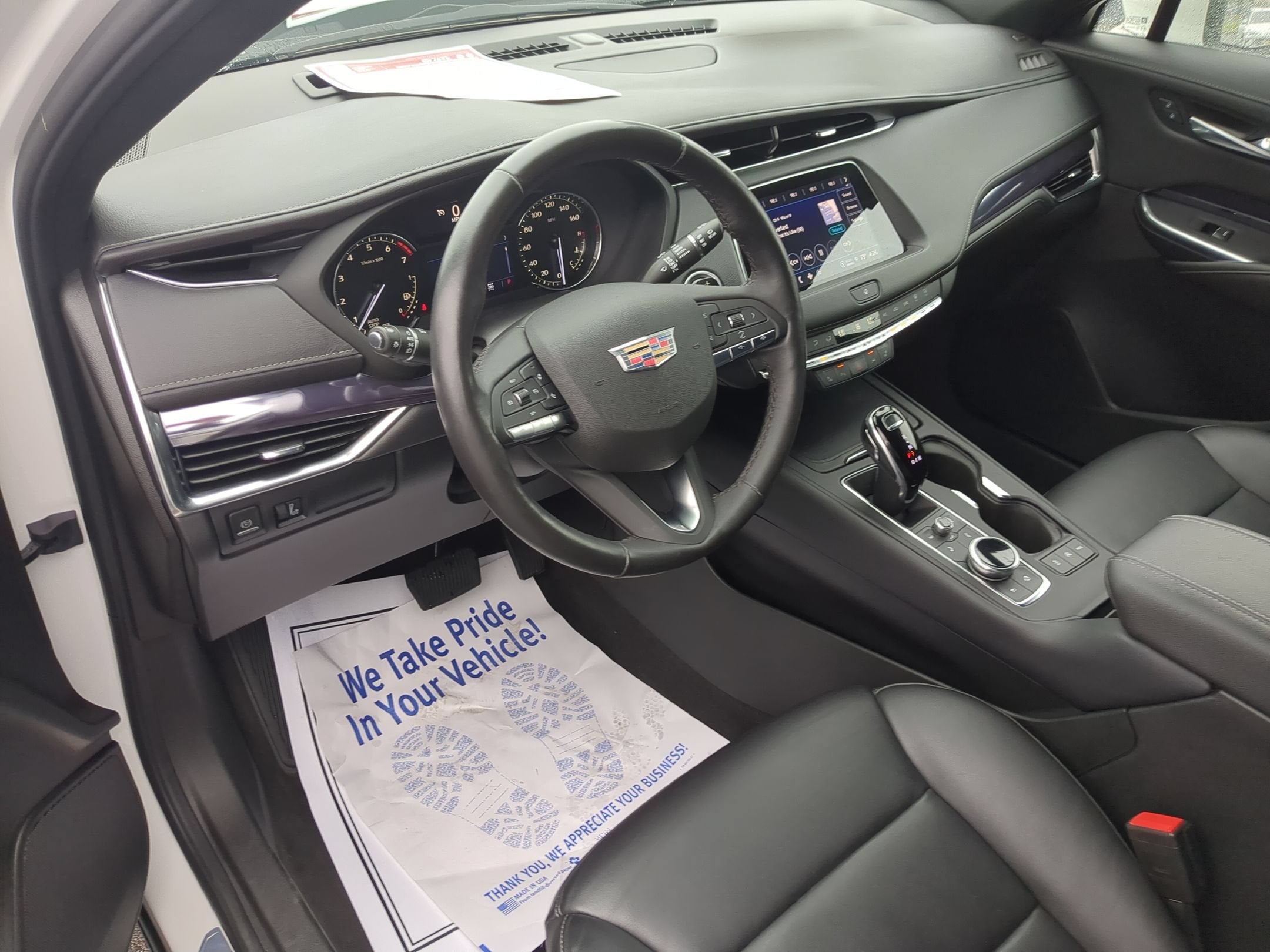2022 Cadillac XT4 Luxury