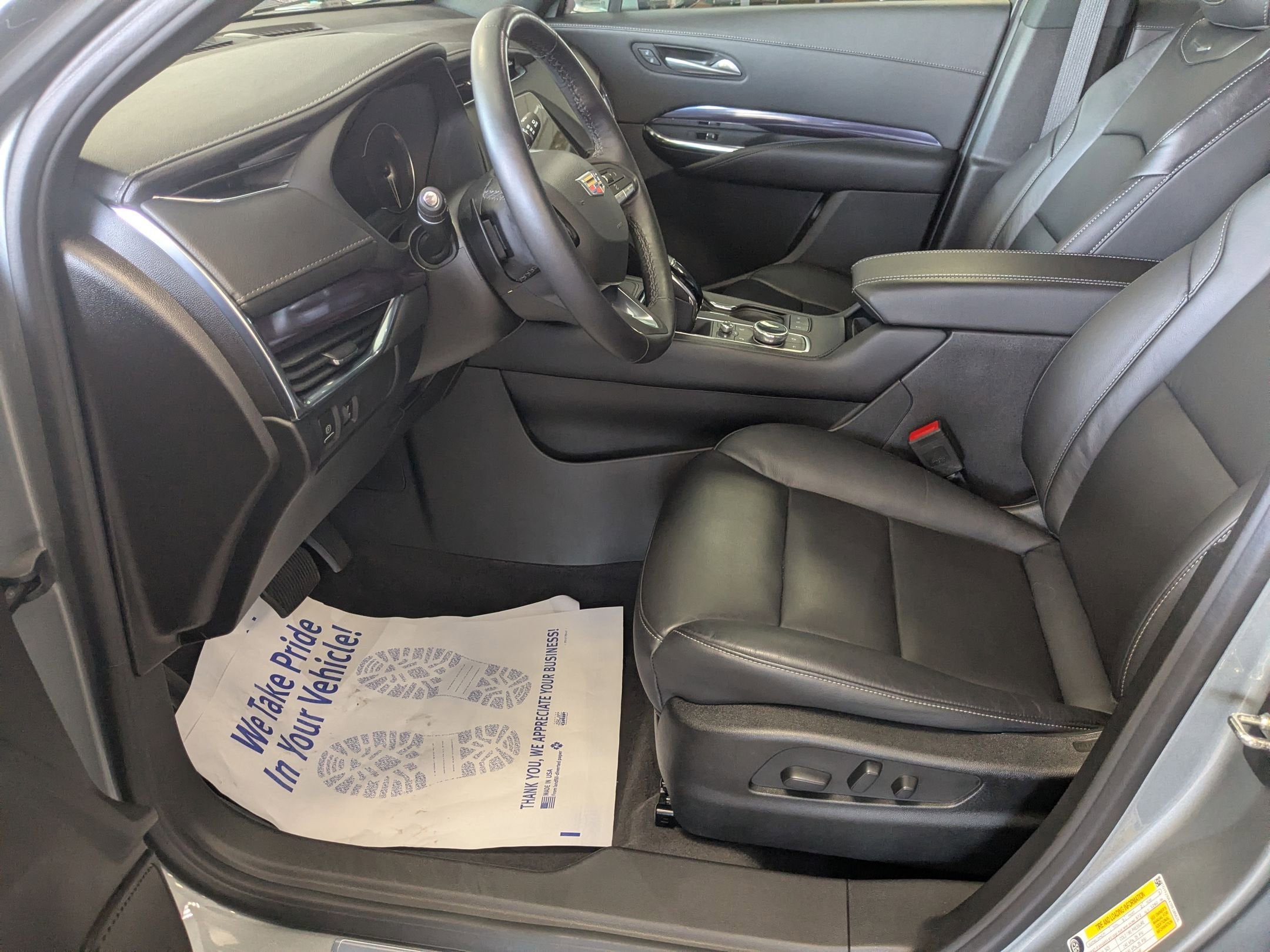 2023 Cadillac XT4 Luxury