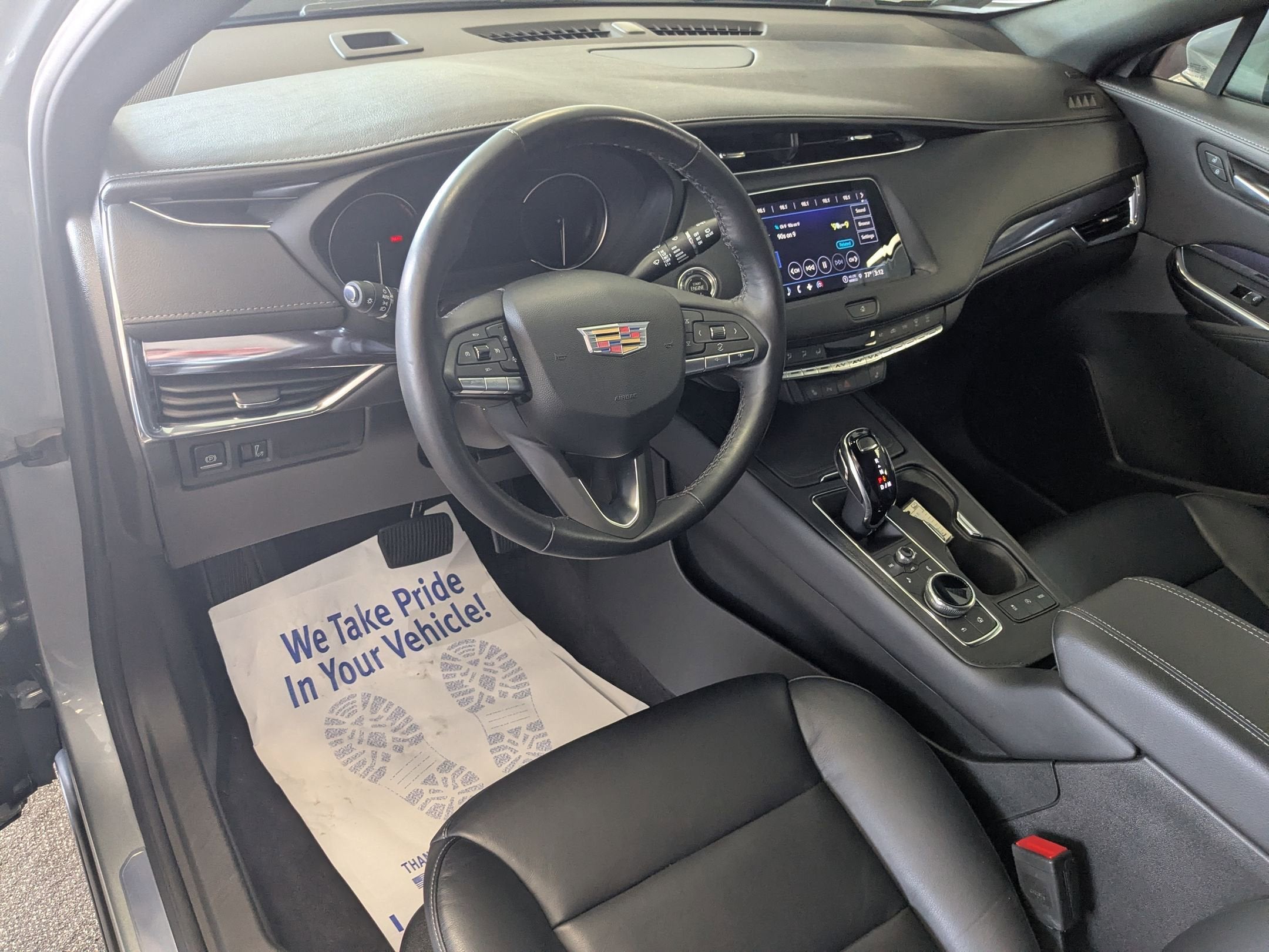2023 Cadillac XT4 Luxury