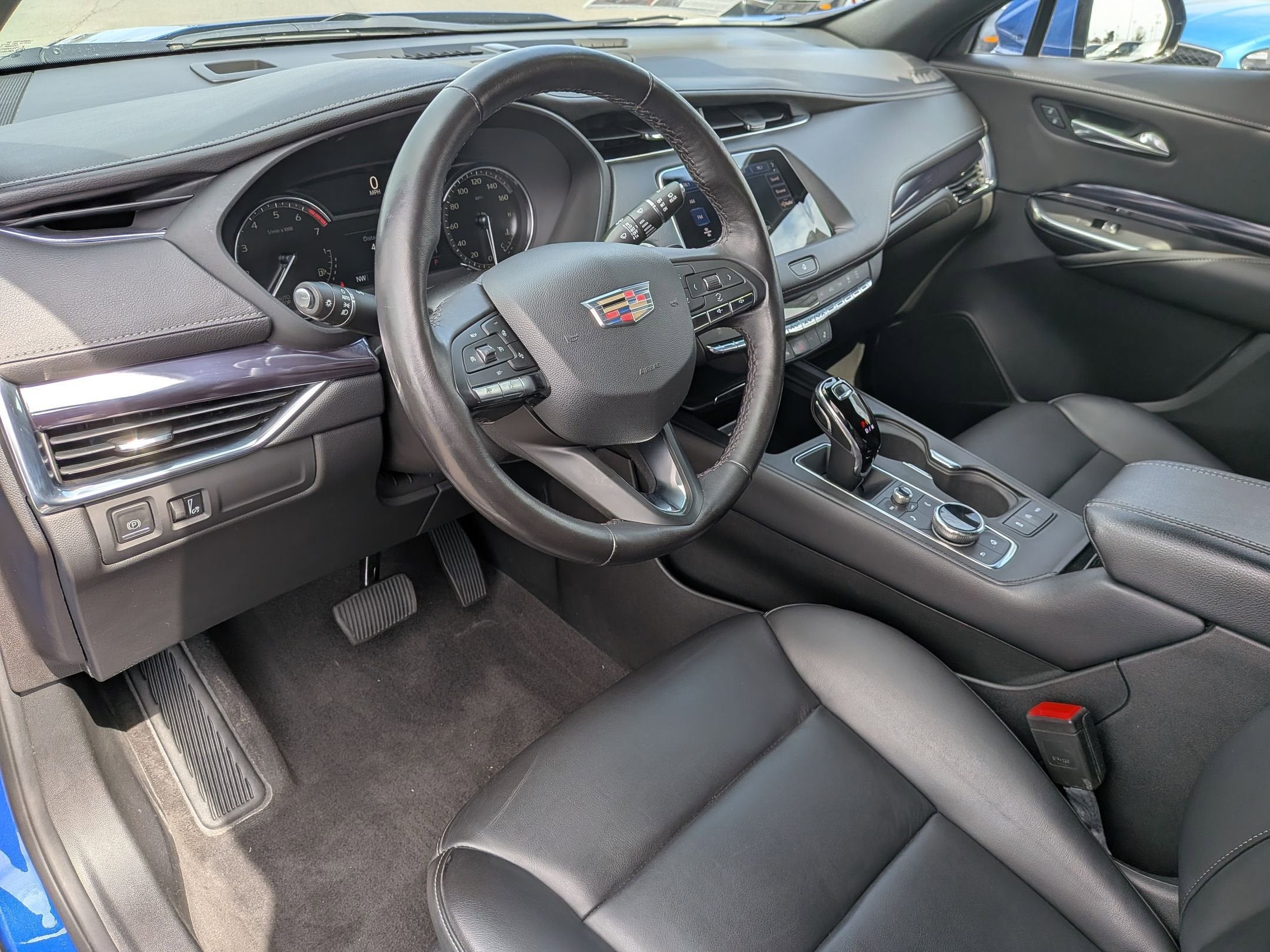 2023 Cadillac XT4 Luxury