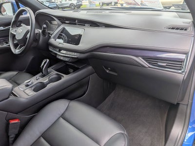 2023 Cadillac XT4 Luxury