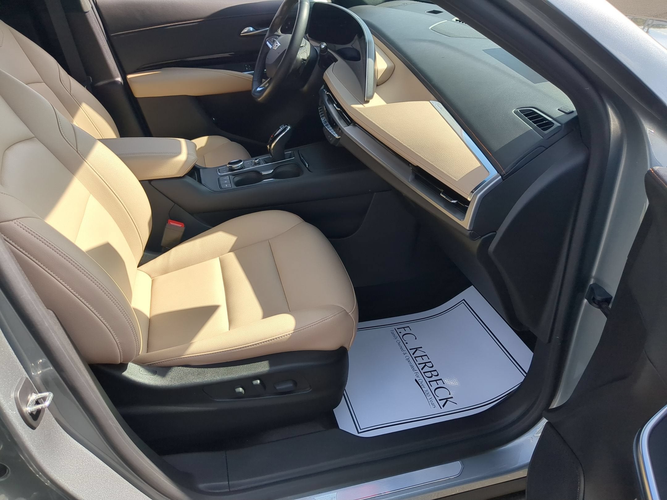 2024 Cadillac XT4 Luxury