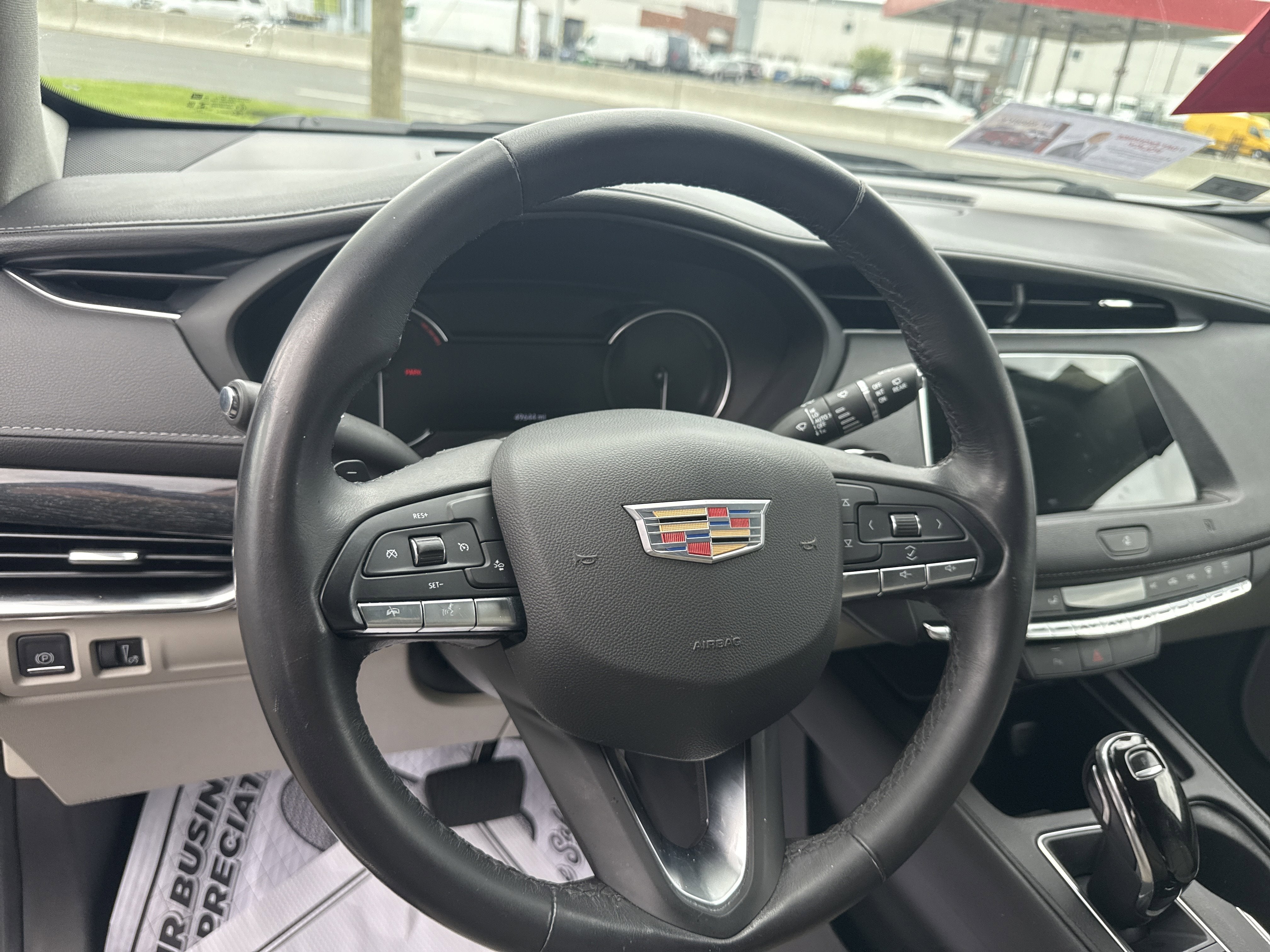 2021 Cadillac XT4 Premium Luxury