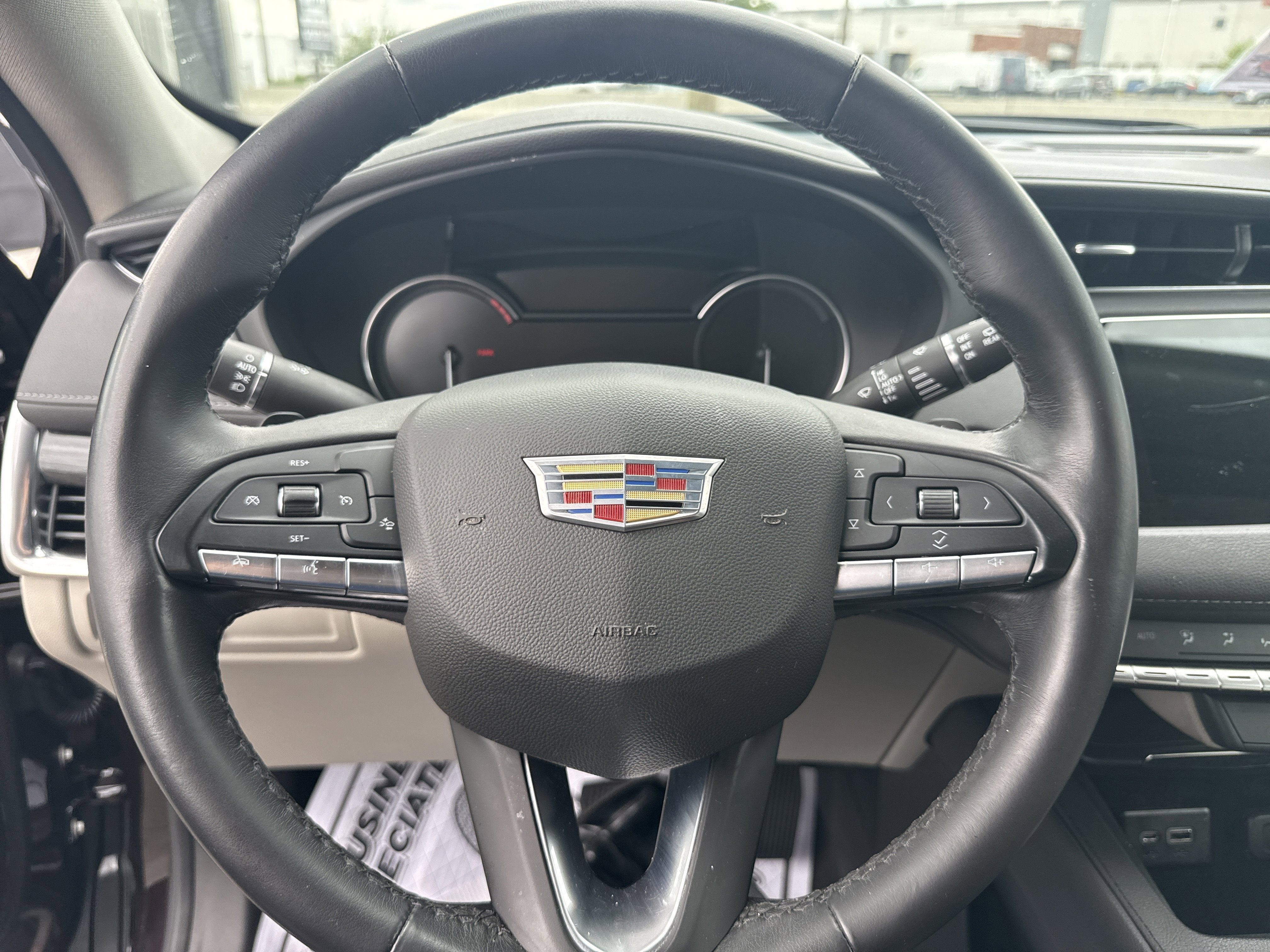 2021 Cadillac XT4 Premium Luxury