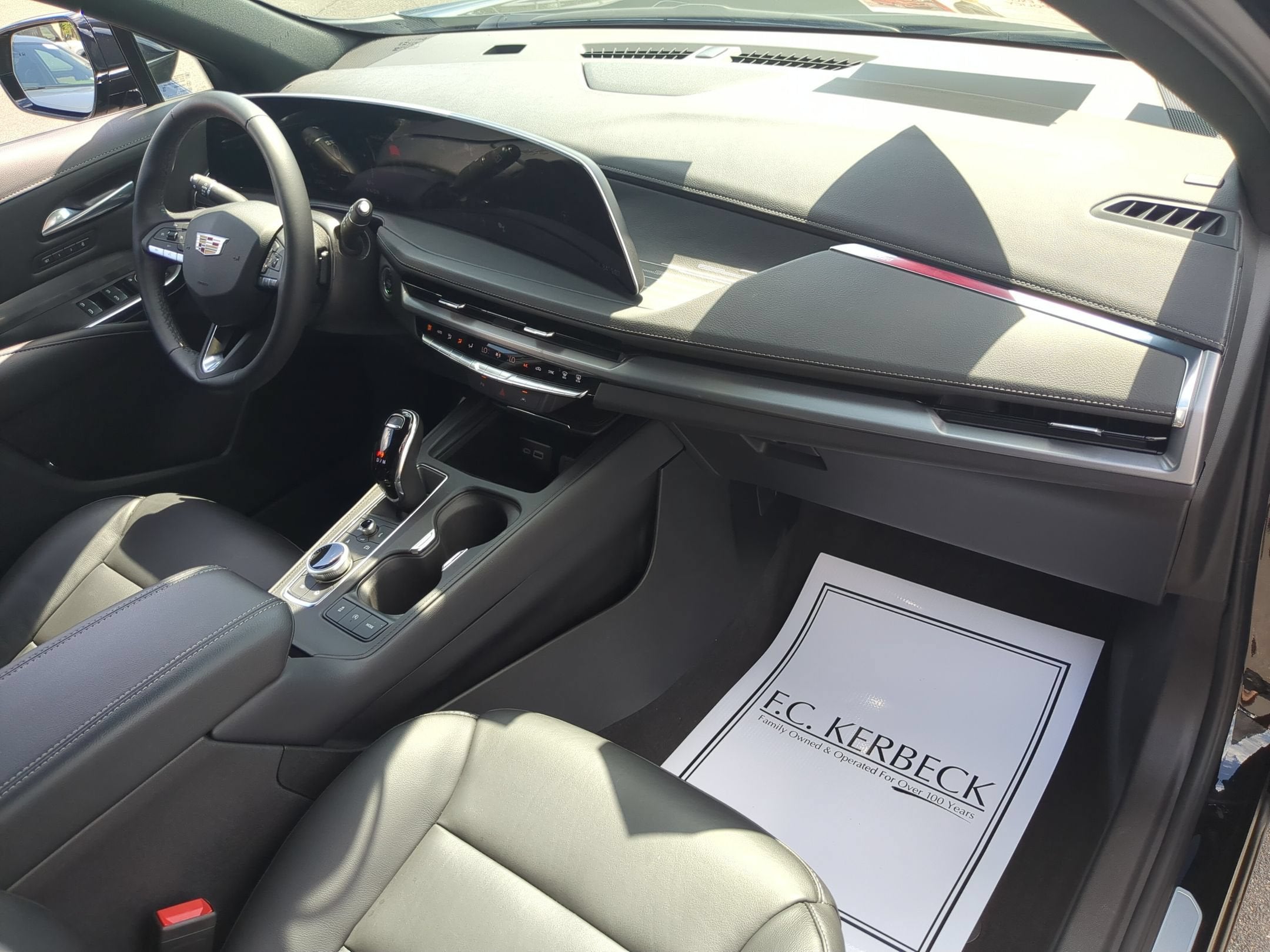 2024 Cadillac XT4 Premium Luxury