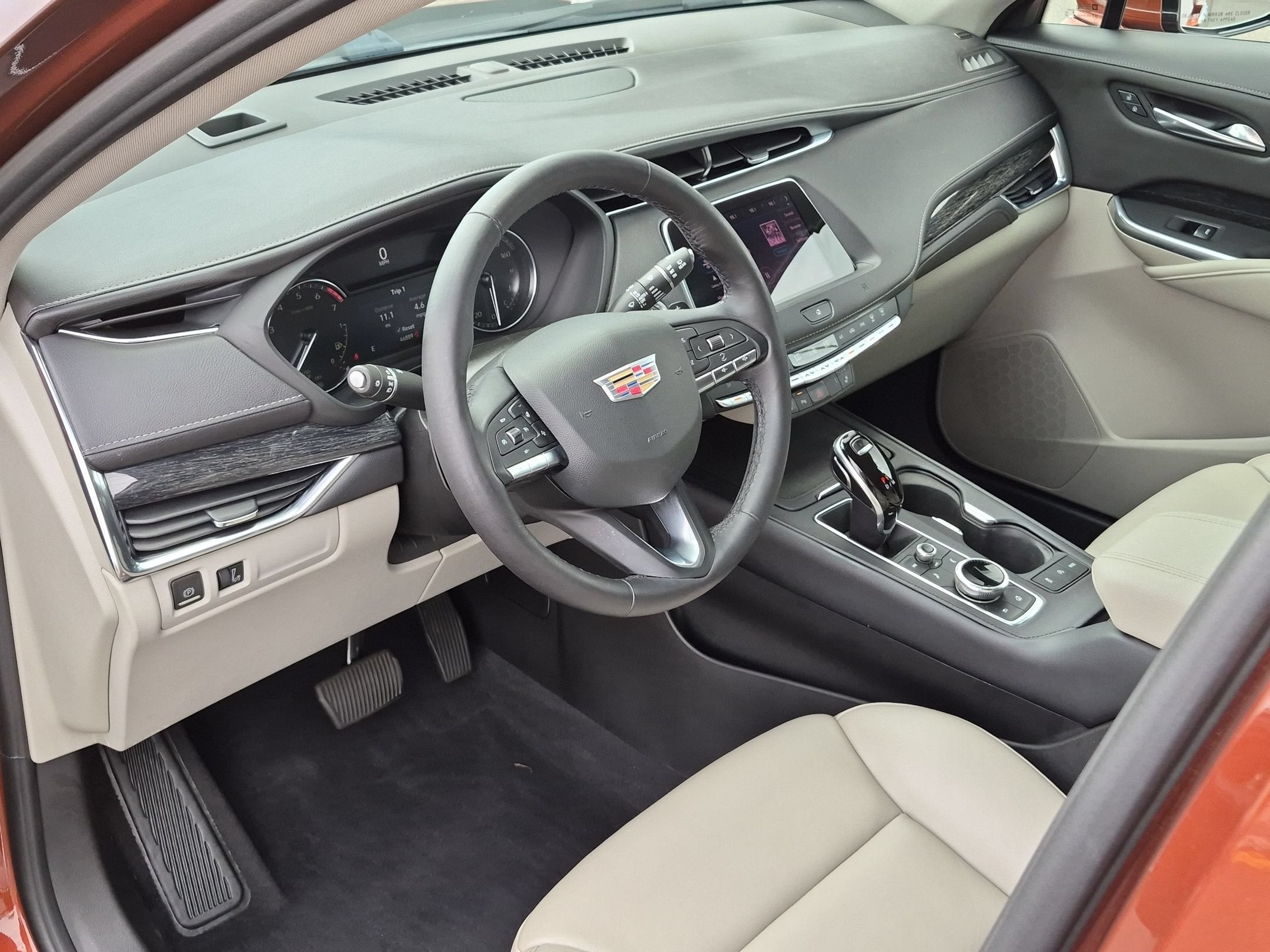 2021 Cadillac XT4 FWD Premium Luxury