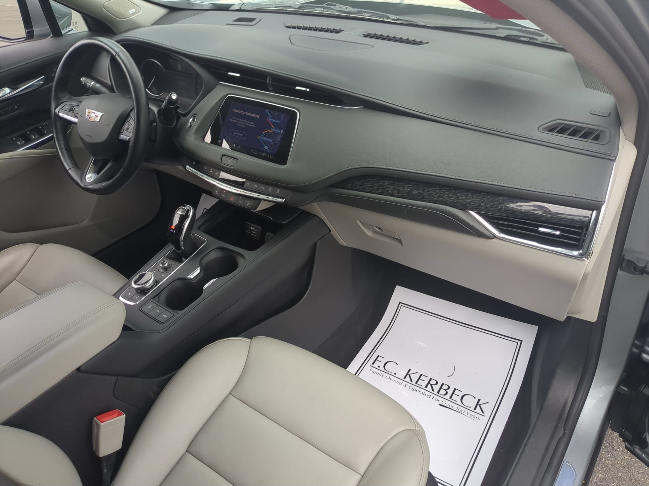 2023 Cadillac XT4 Premium Luxury
