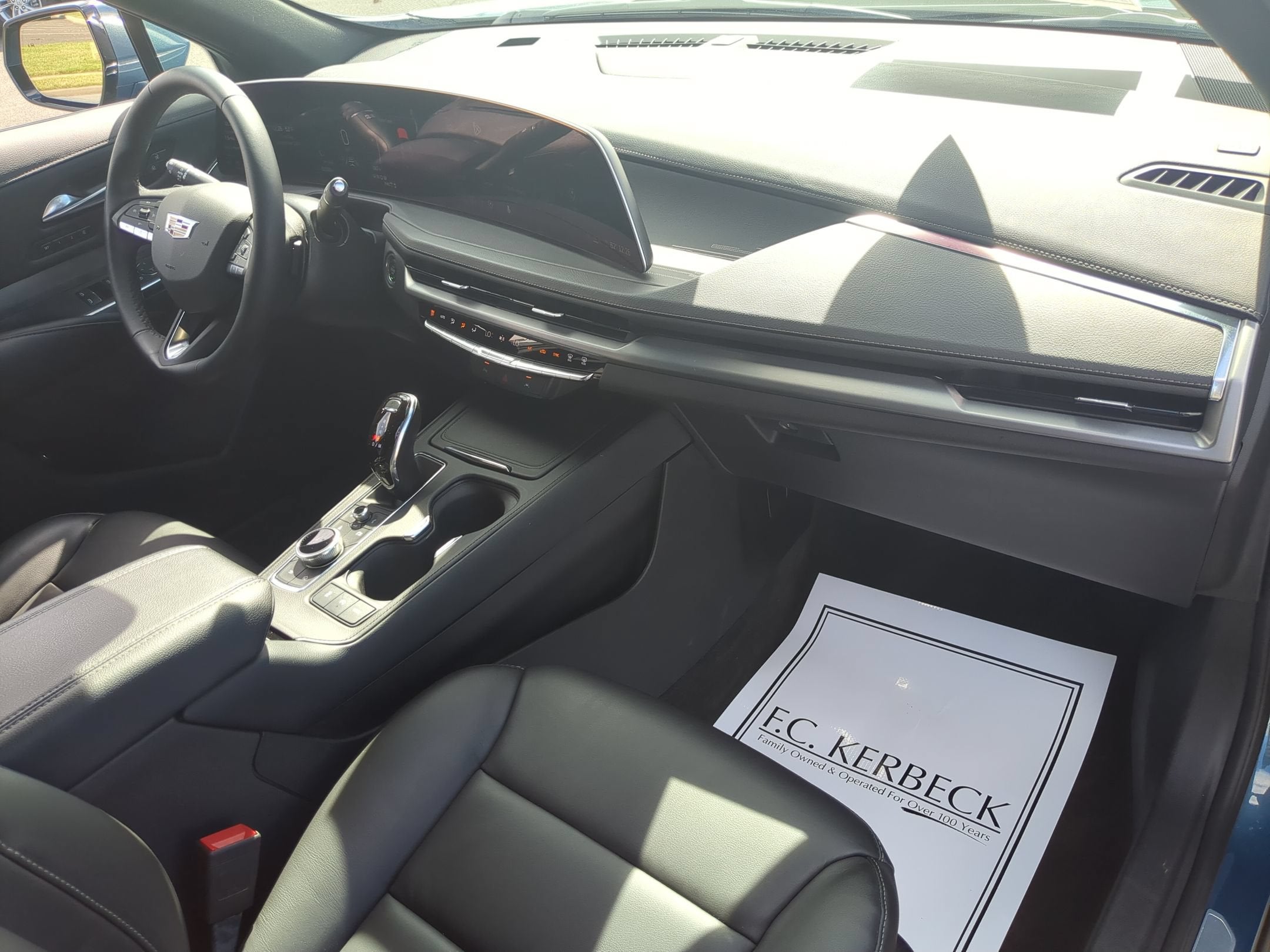 2025 Cadillac XT4 Premium Luxury