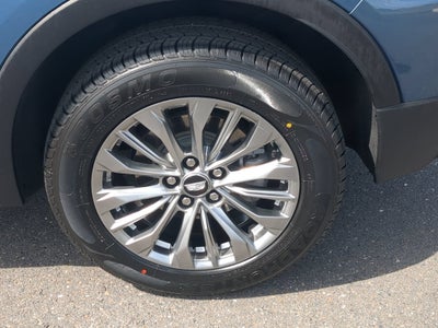 2025 Cadillac XT4 Premium Luxury