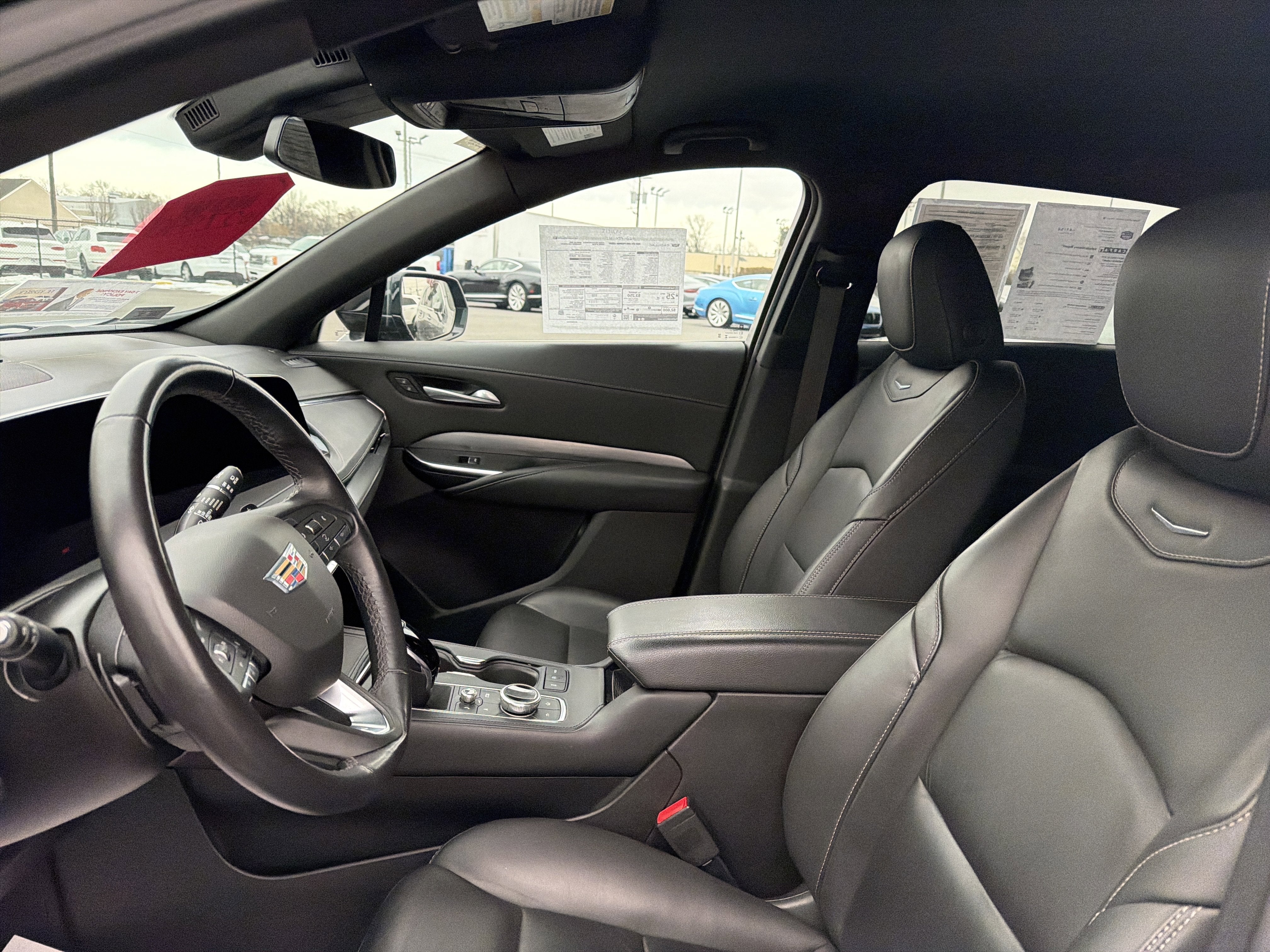 2024 Cadillac XT4 Premium Luxury