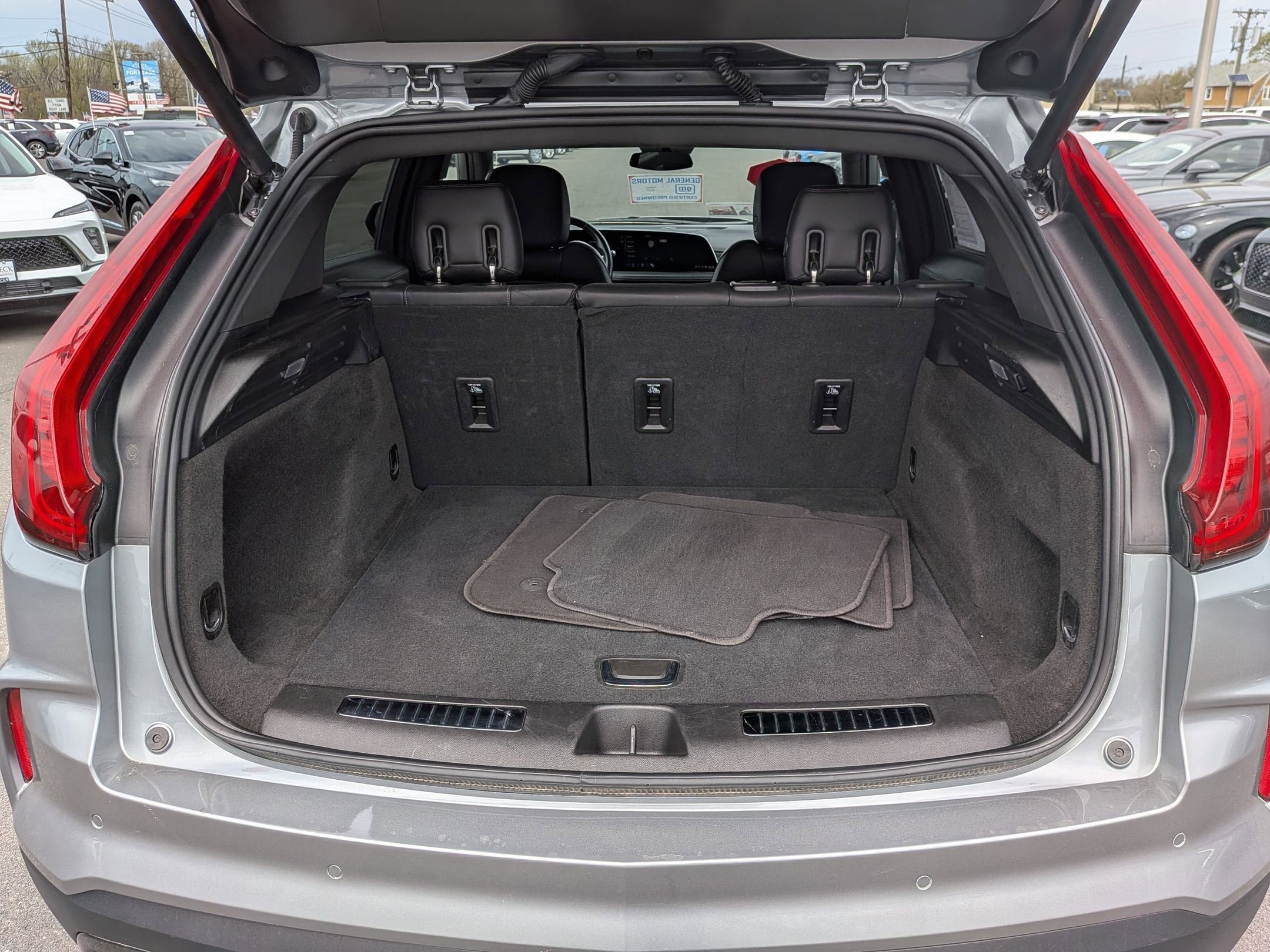 2024 Cadillac XT4 Premium Luxury