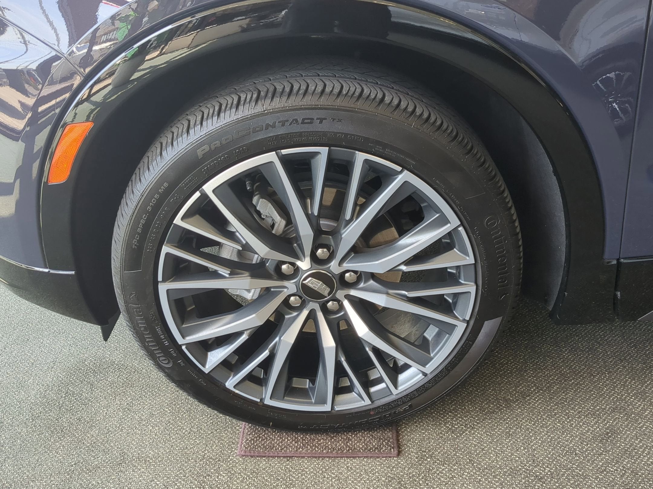 2024 Cadillac XT4 Sport