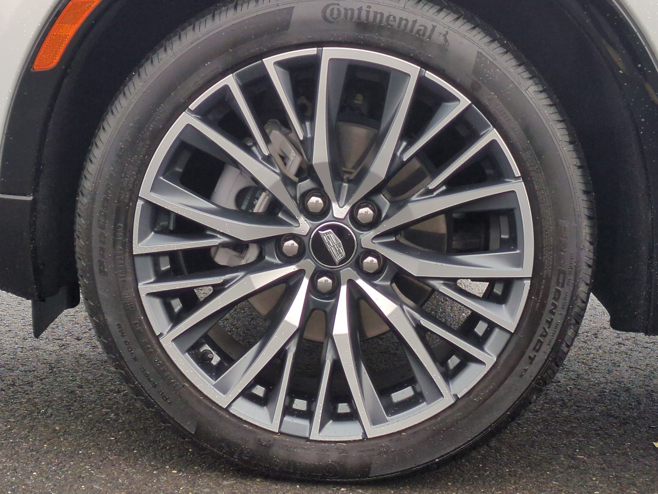 2025 Cadillac XT4 Sport