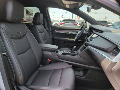 2025 Cadillac XT5 Luxury