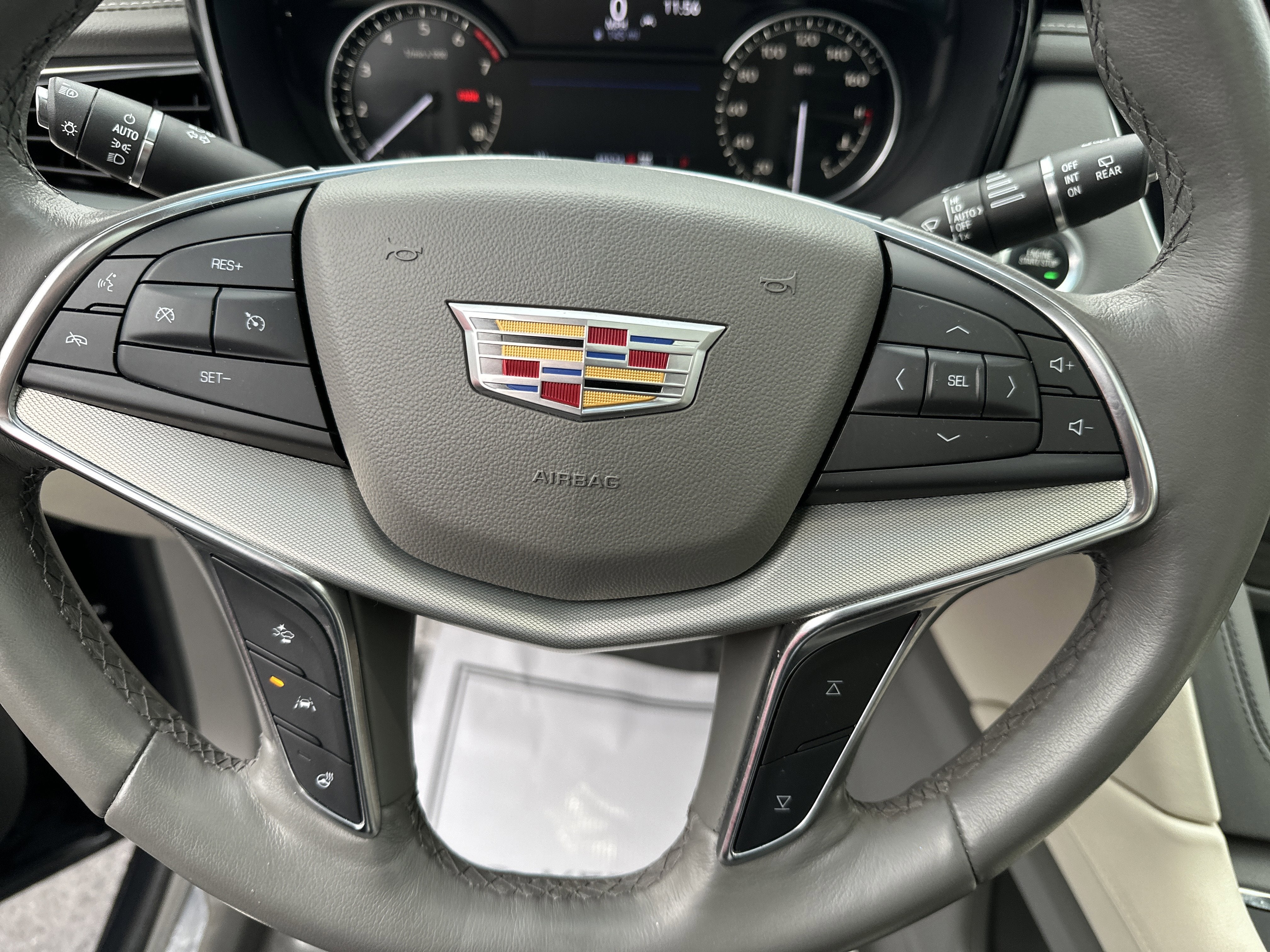 2022 Cadillac XT5 Premium Luxury