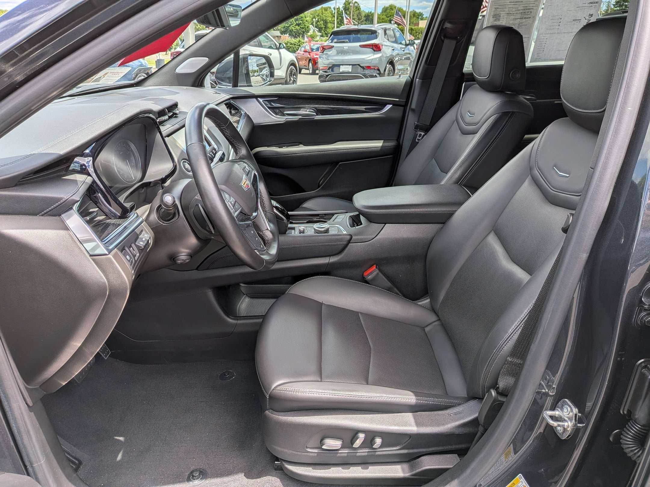 2022 Cadillac XT5 Premium Luxury