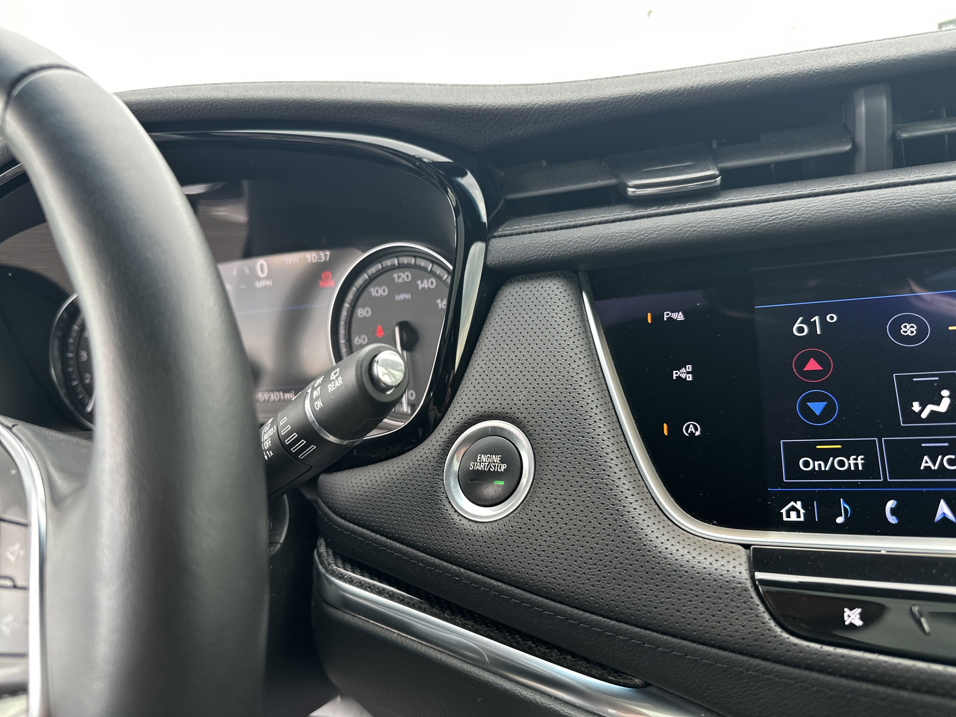 2023 Cadillac XT5 Sport