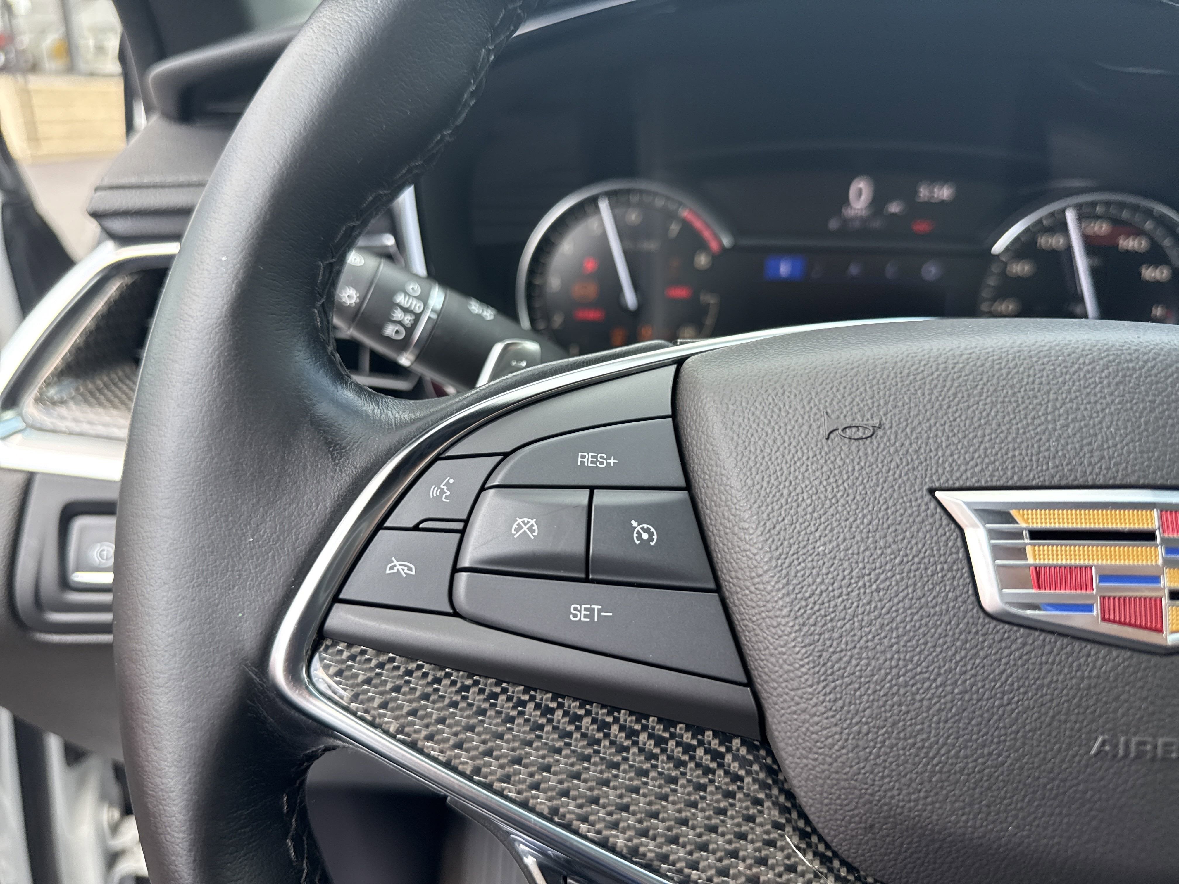 2022 Cadillac XT5 Sport