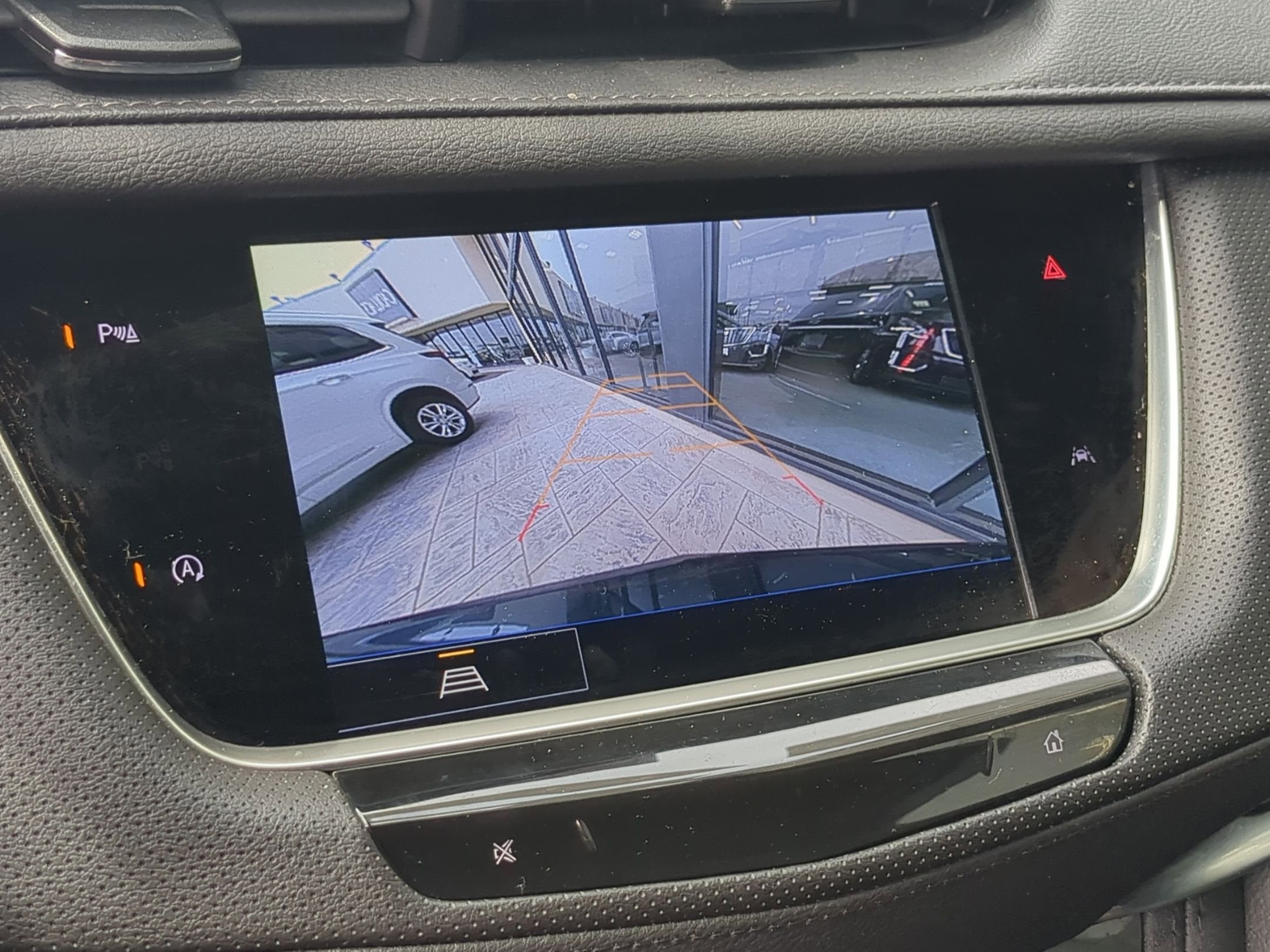 2025 Cadillac XT6 Luxury
