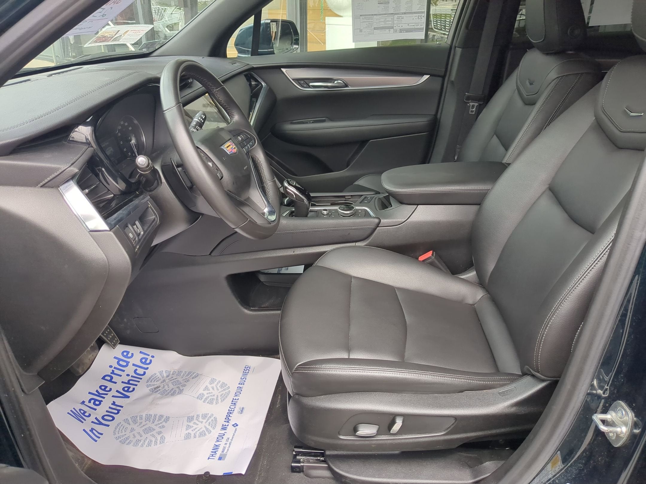 2025 Cadillac XT6 Luxury