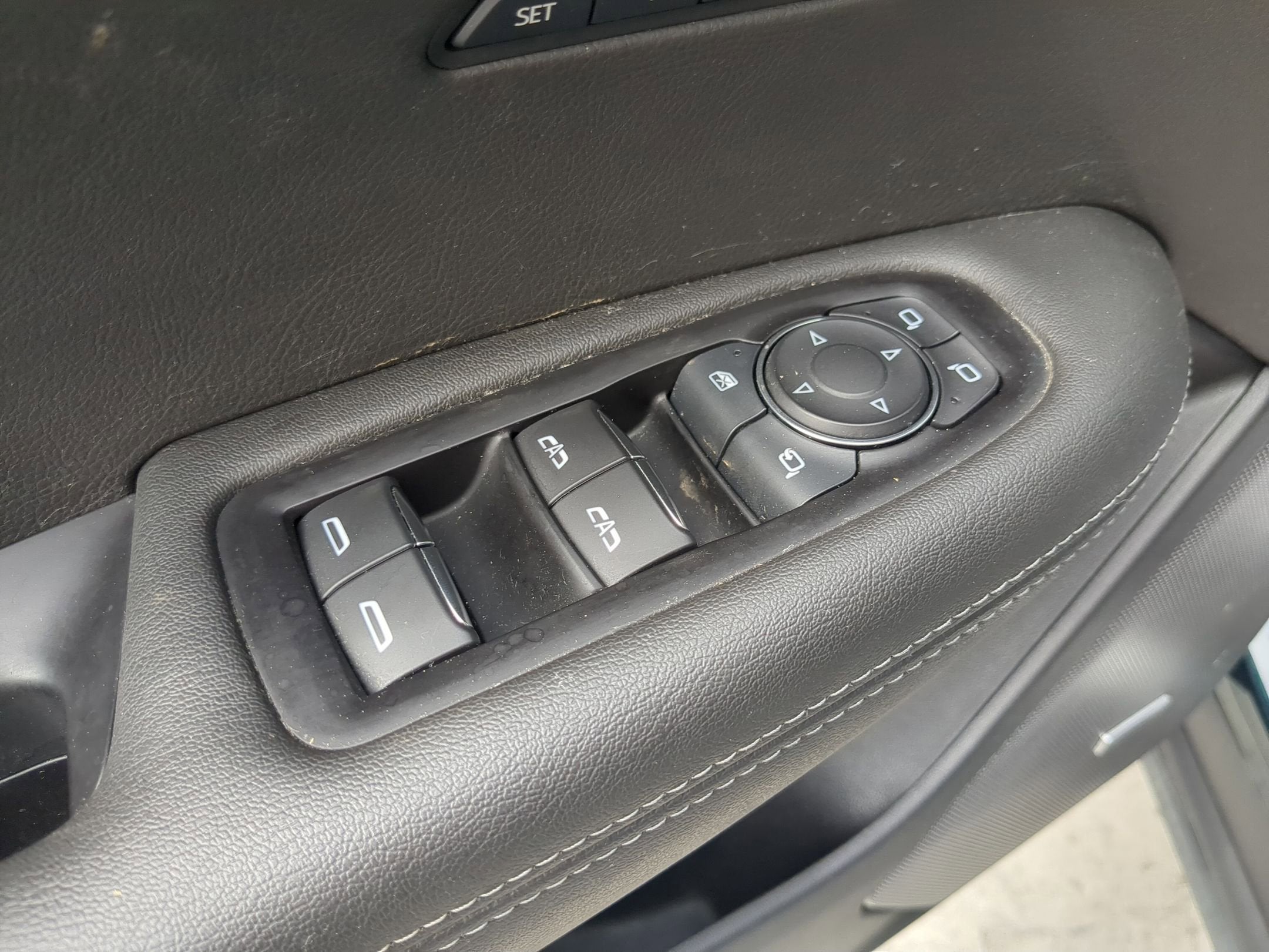 2025 Cadillac XT6 Luxury