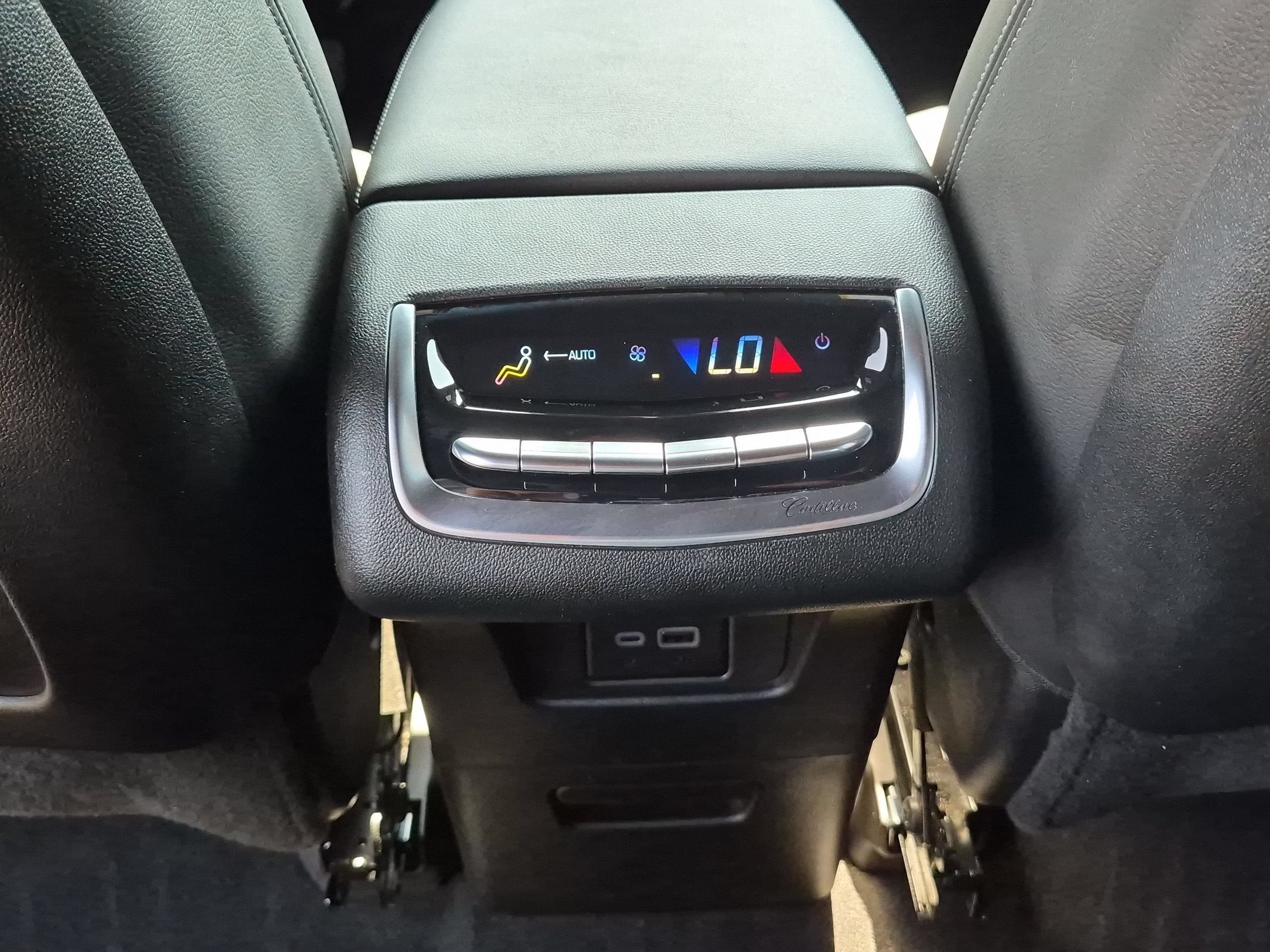 2024 Cadillac XT6 Luxury