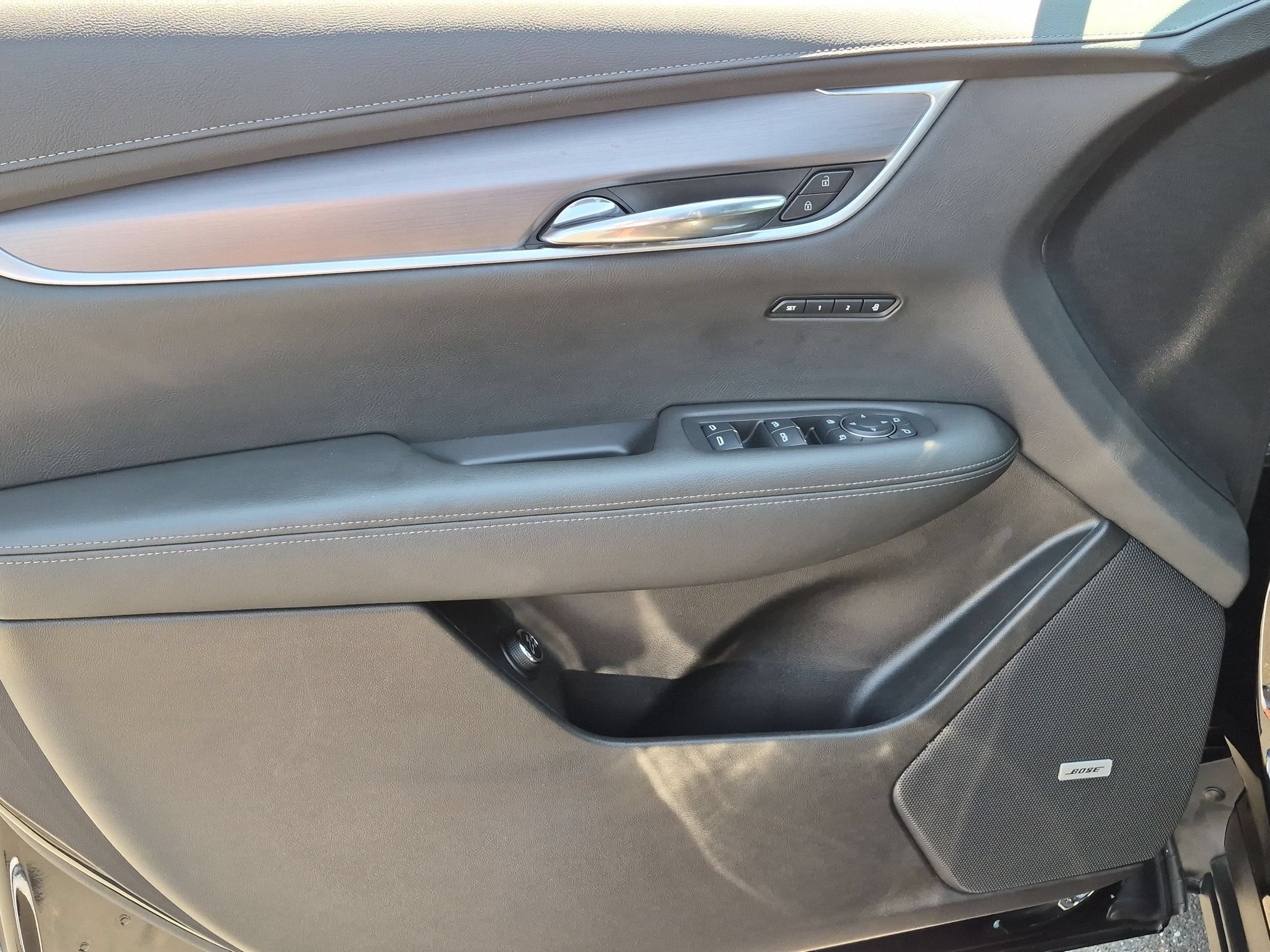 2024 Cadillac XT6 Luxury