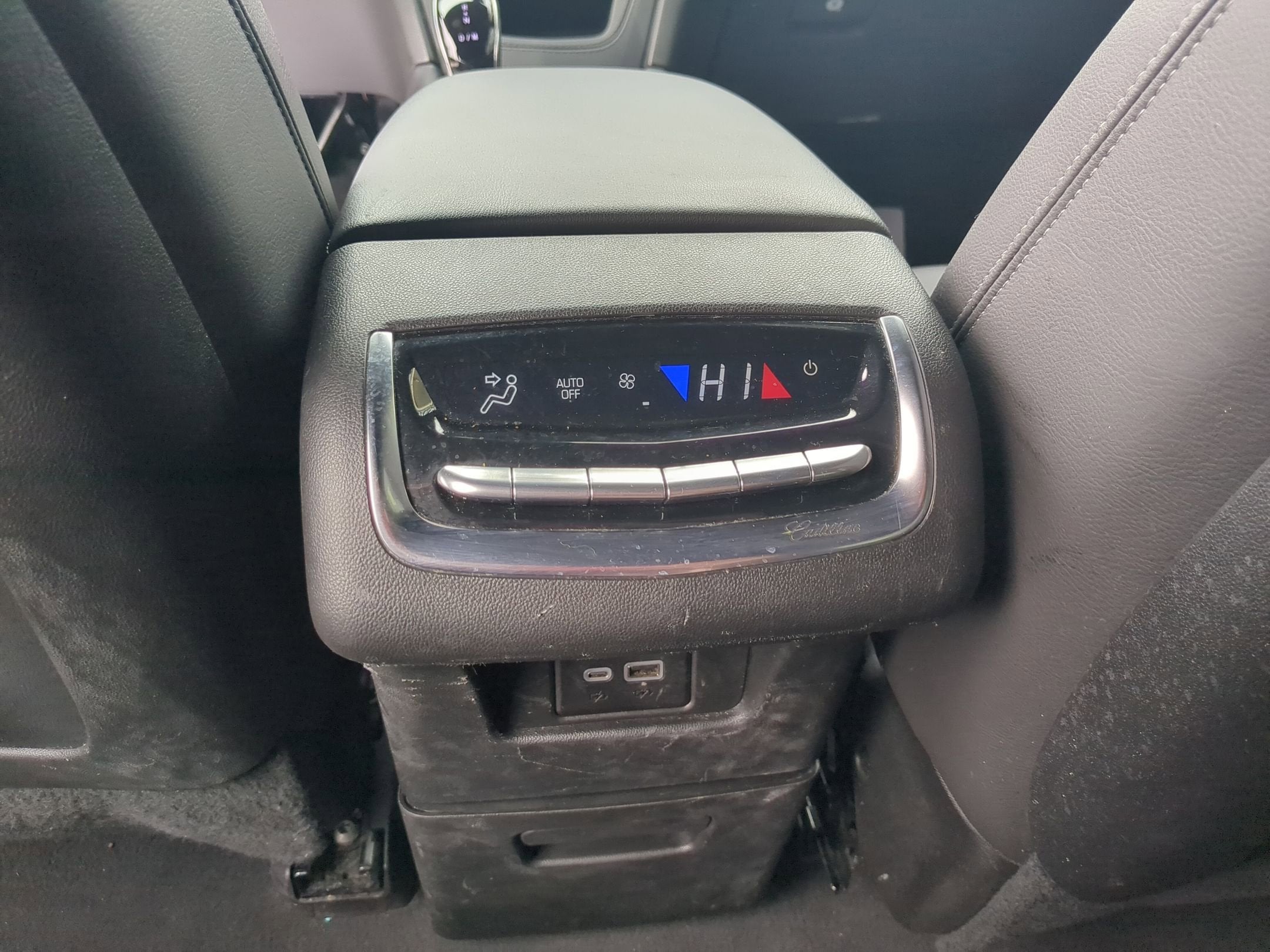 2024 Cadillac XT6 Luxury