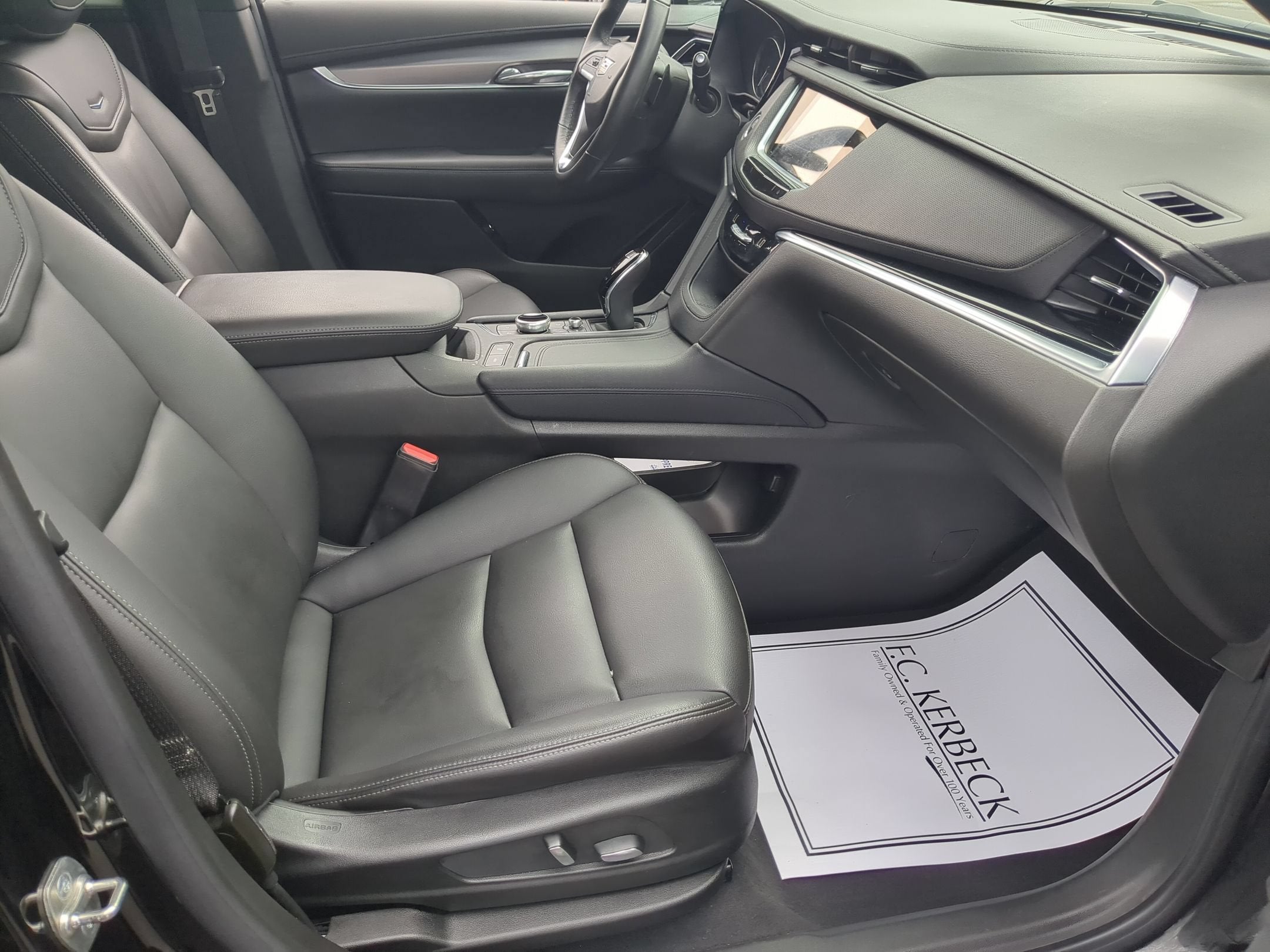 2024 Cadillac XT6 Luxury