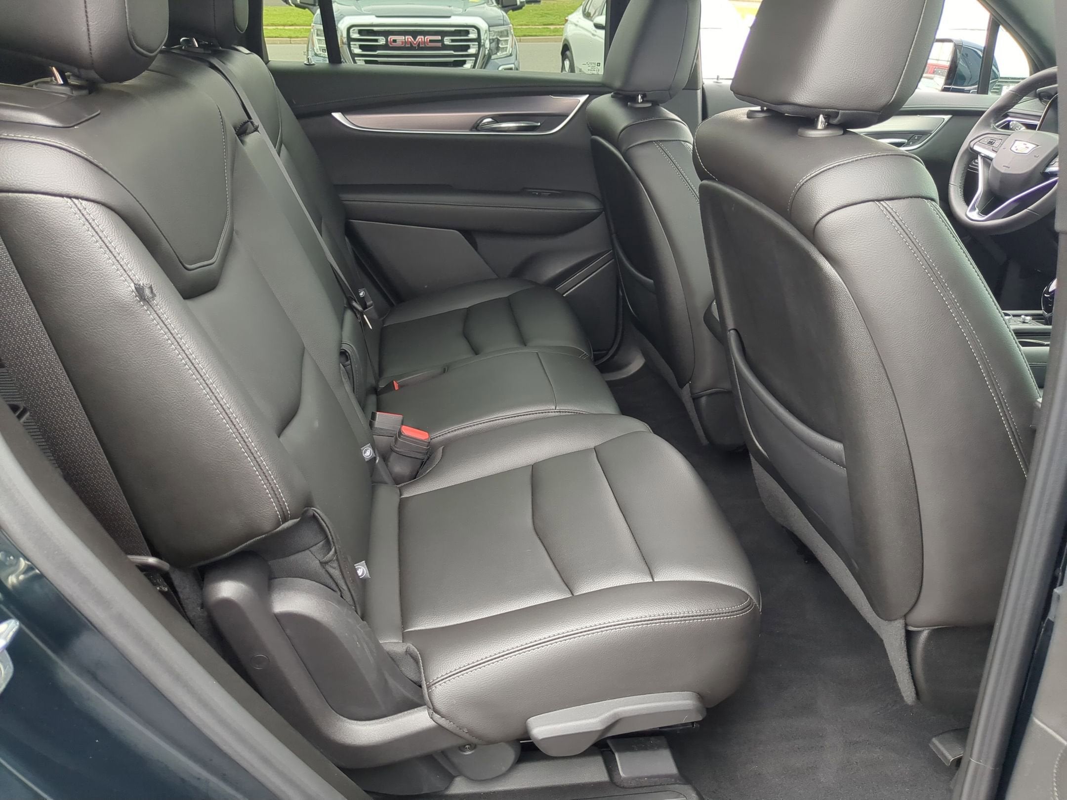 2024 Cadillac XT6 Luxury