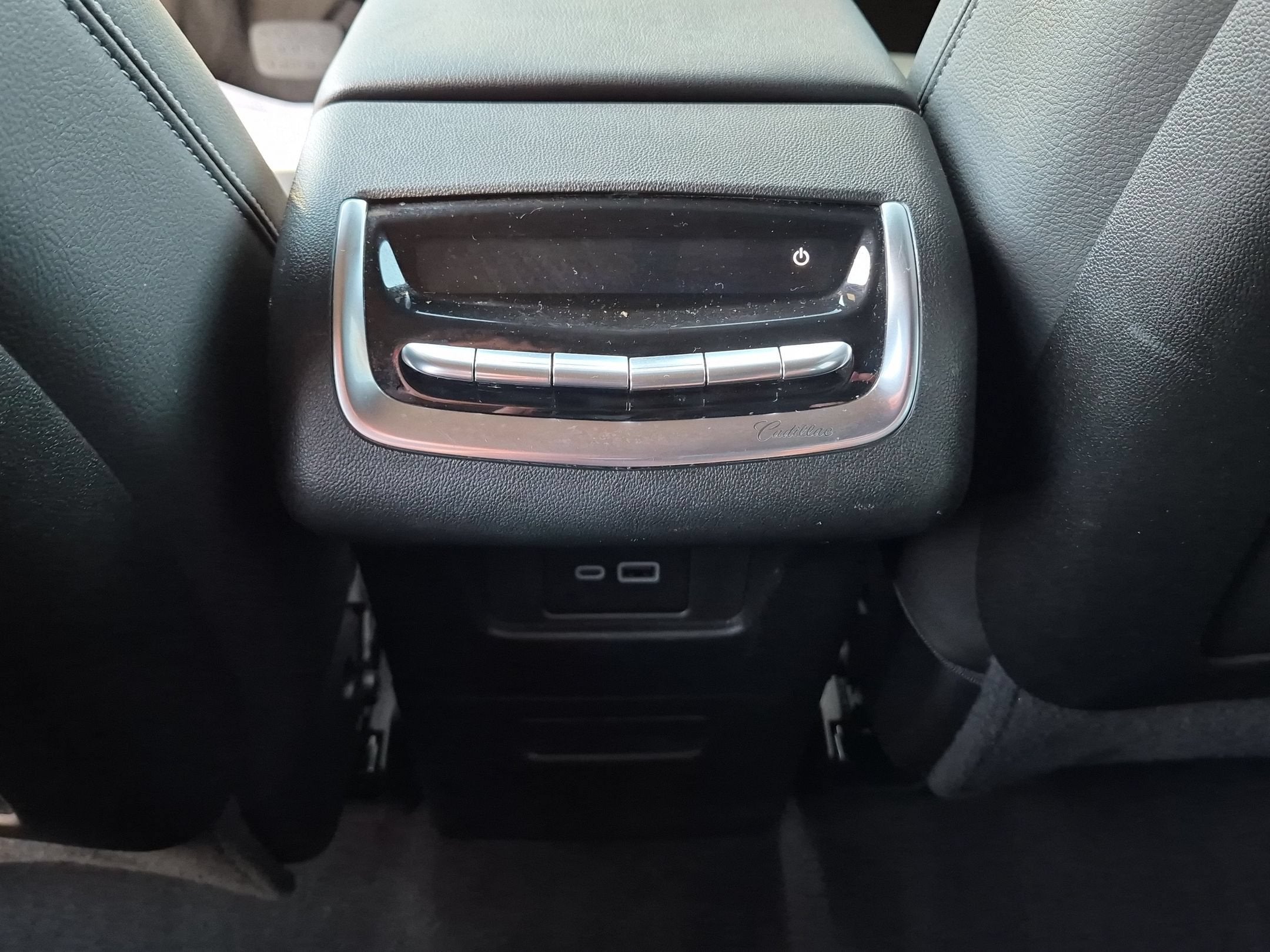2024 Cadillac XT6 Luxury
