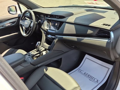2024 Cadillac XT6 Luxury