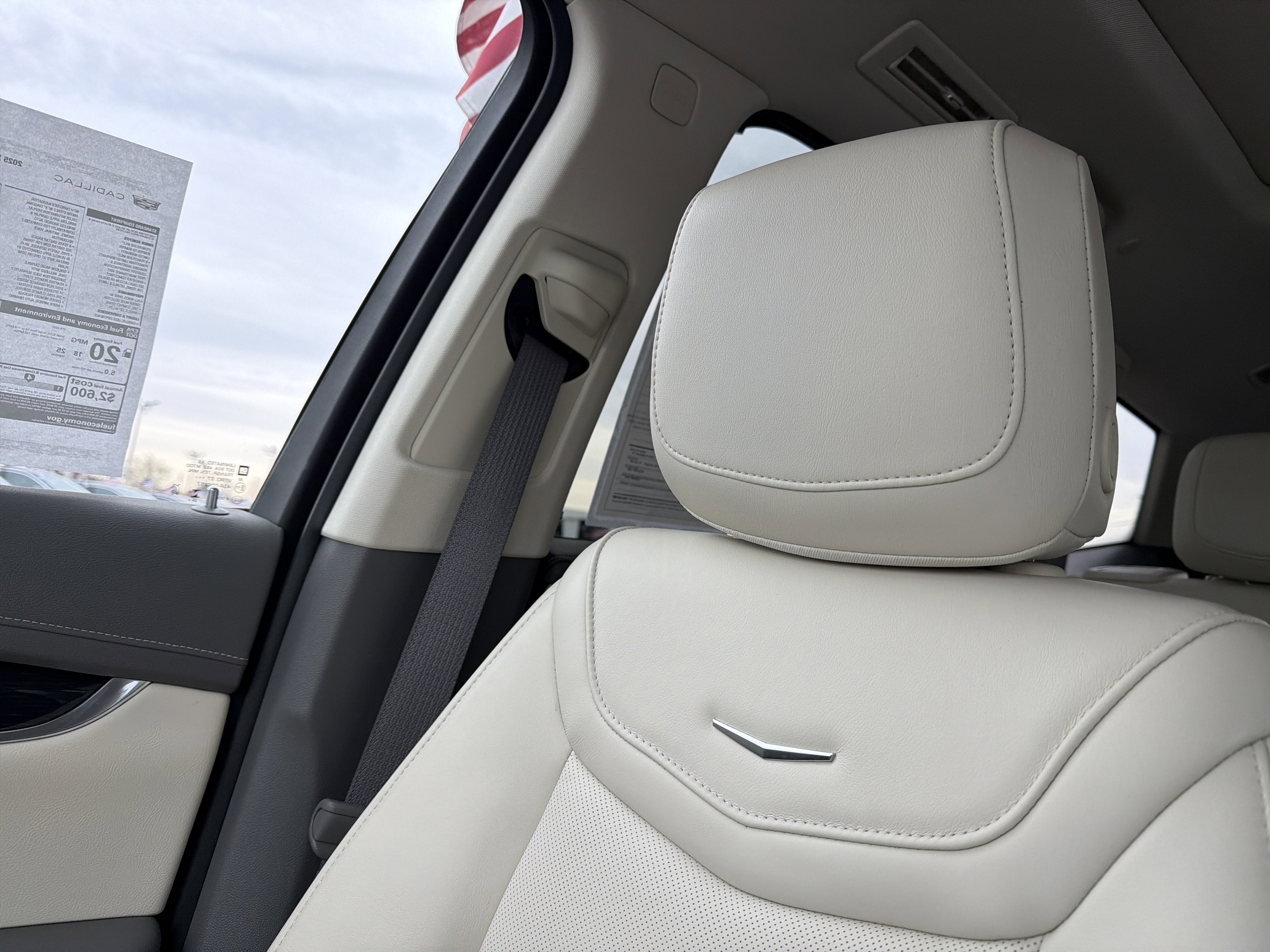 2025 Cadillac XT6 Premium Luxury