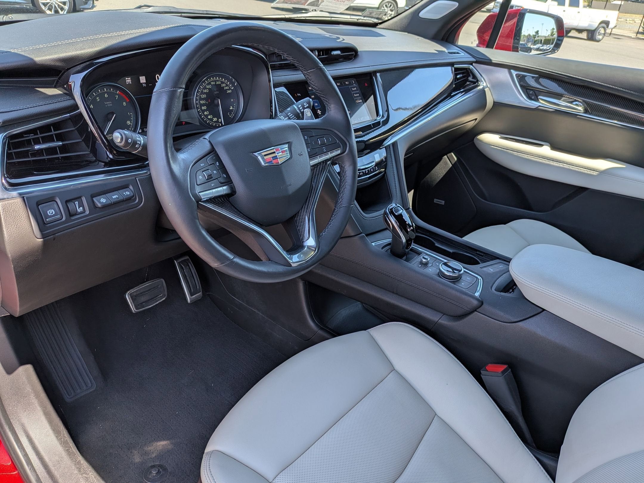 2023 Cadillac XT6 Sport