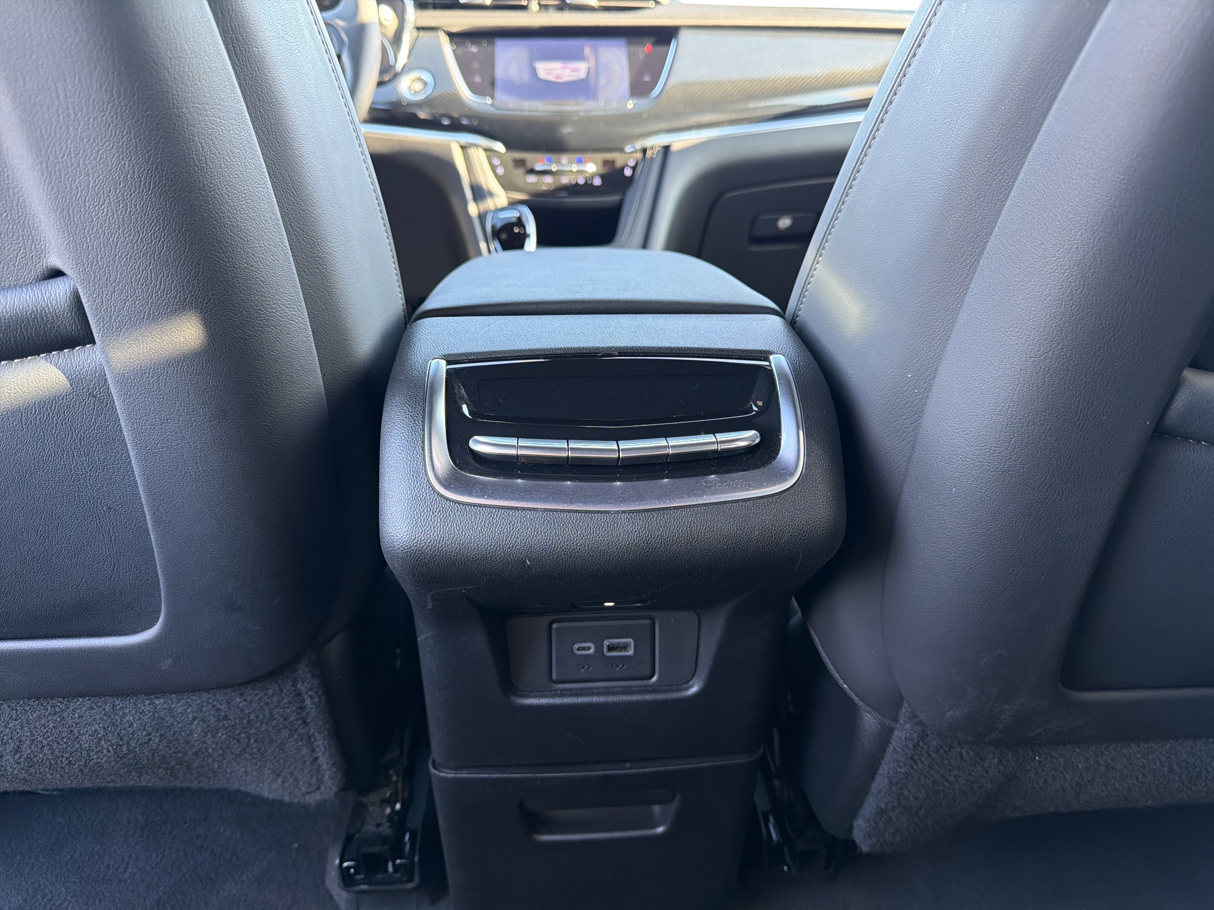 2024 Cadillac XT6 Sport