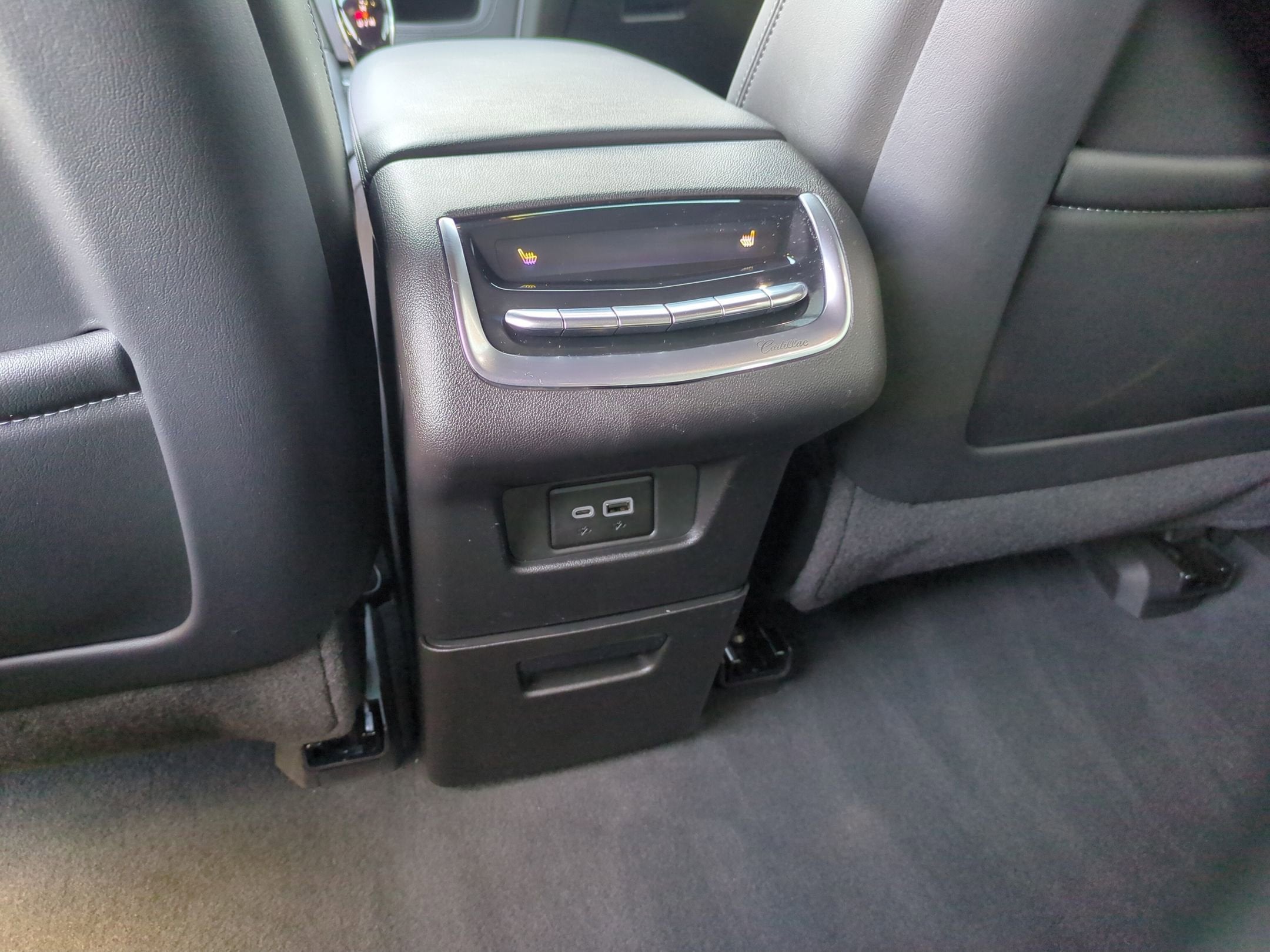 2023 Cadillac XT6 Sport