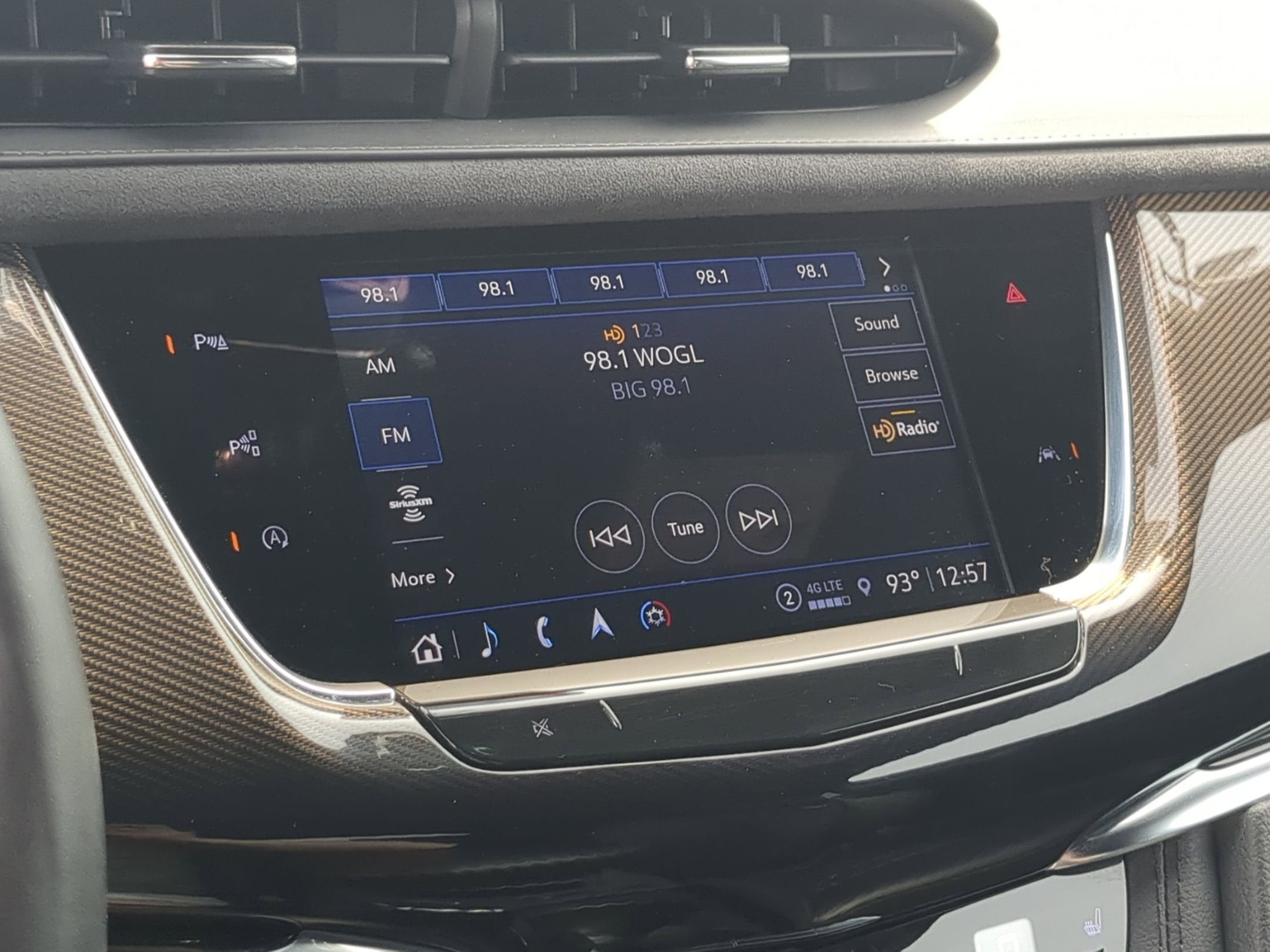 2024 Cadillac XT6 Sport