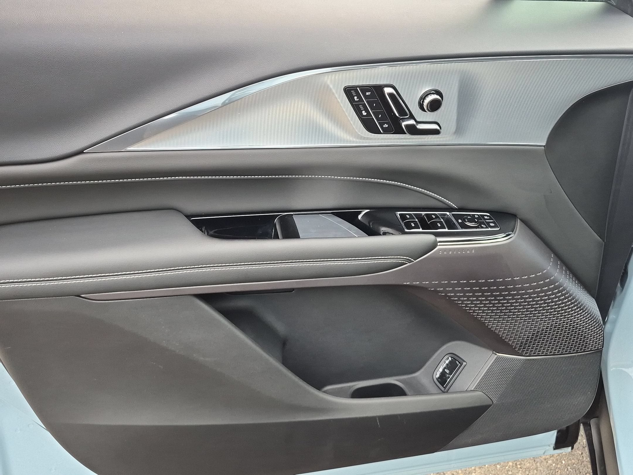 2024 Cadillac LYRIQ Tech