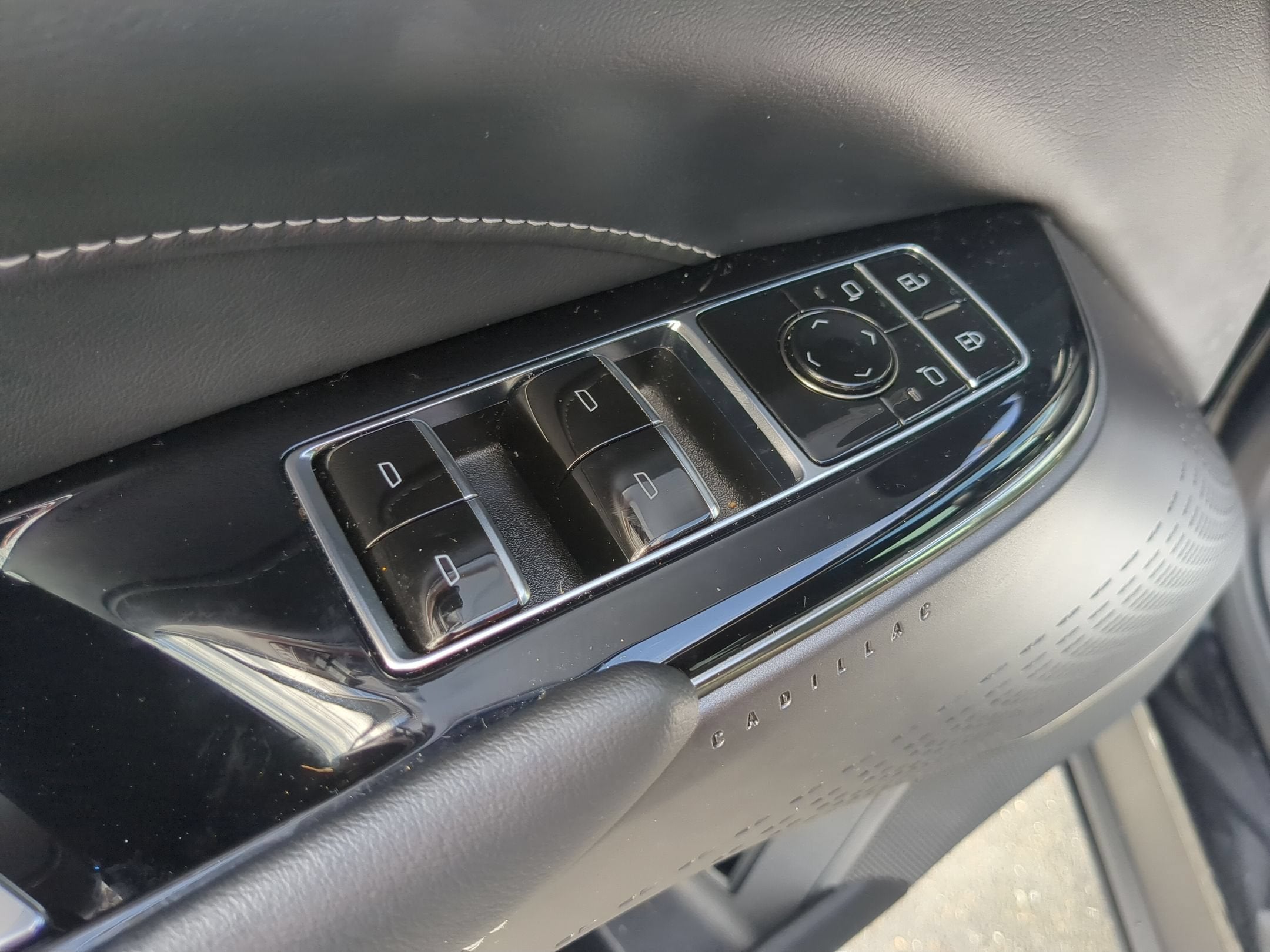 2024 Cadillac LYRIQ Tech